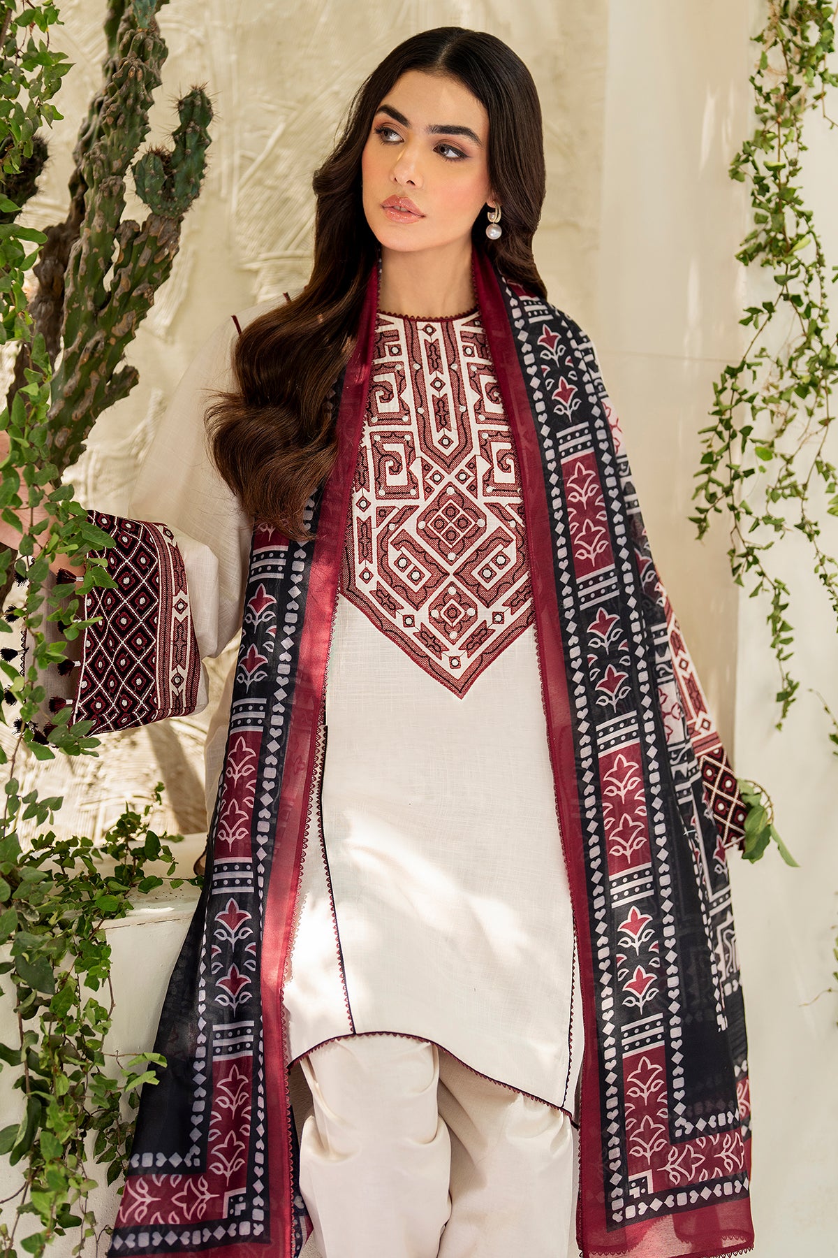EMBROIDERED SLUB LAWN USE-9203