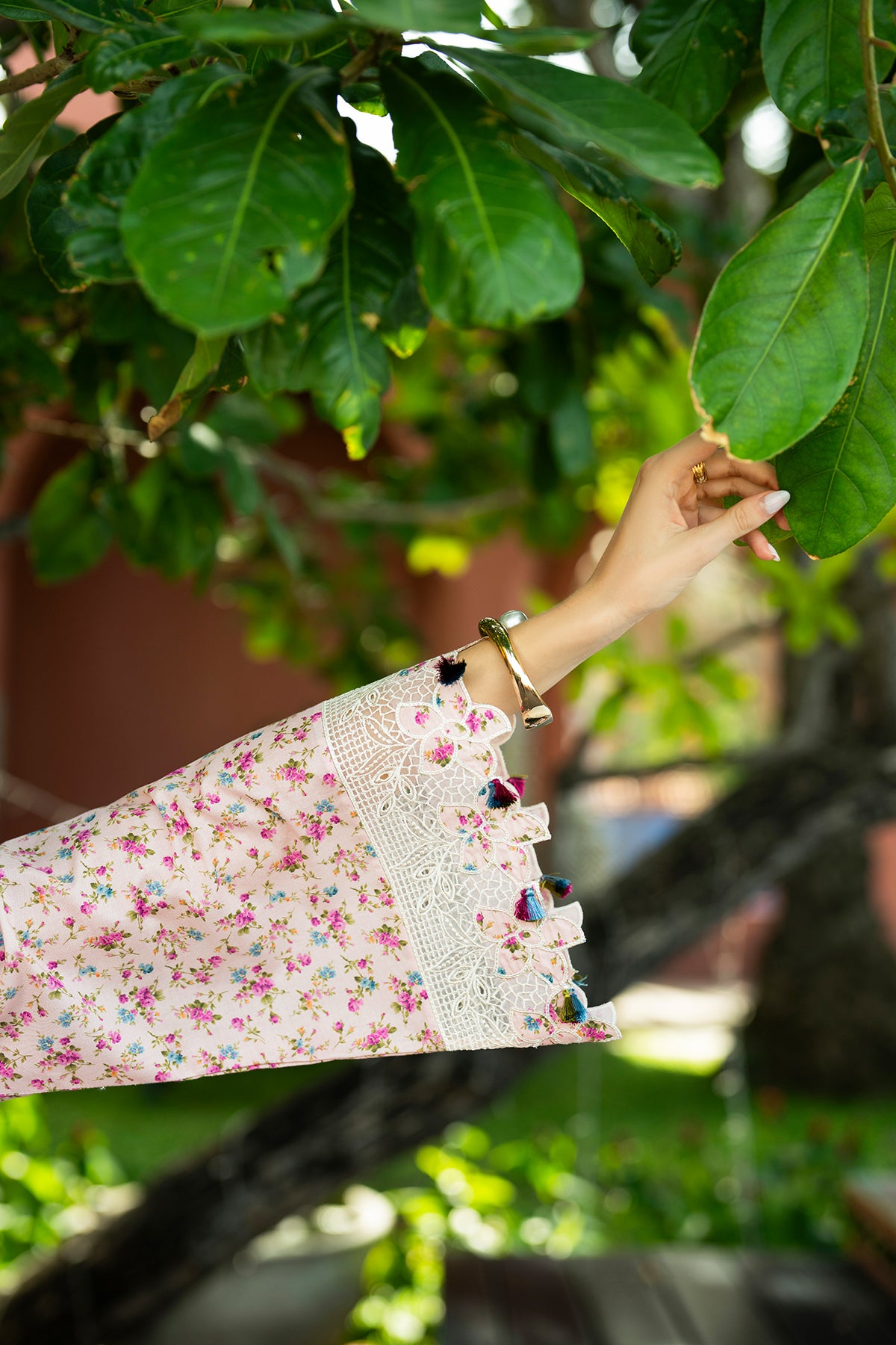 EMBROIDERED LAWN USE-9223