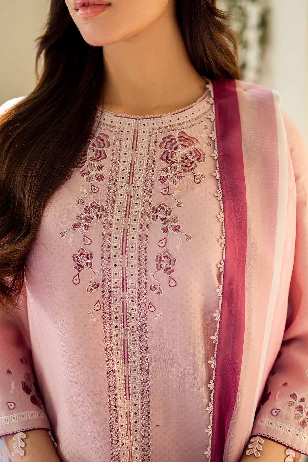 EMBROIDERED DOBBY LAWN USE-9213