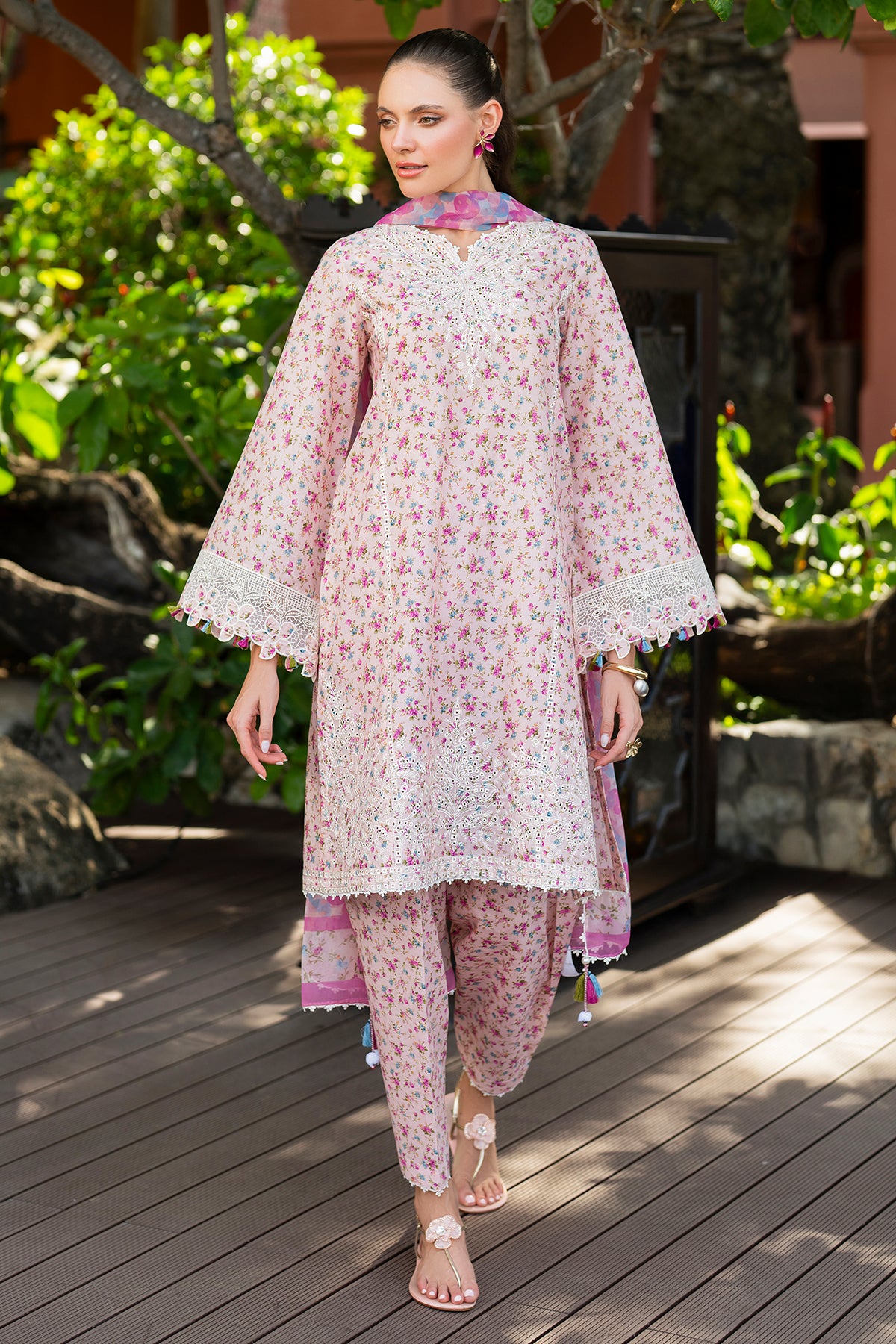 EMBROIDERED LAWN USE-9223