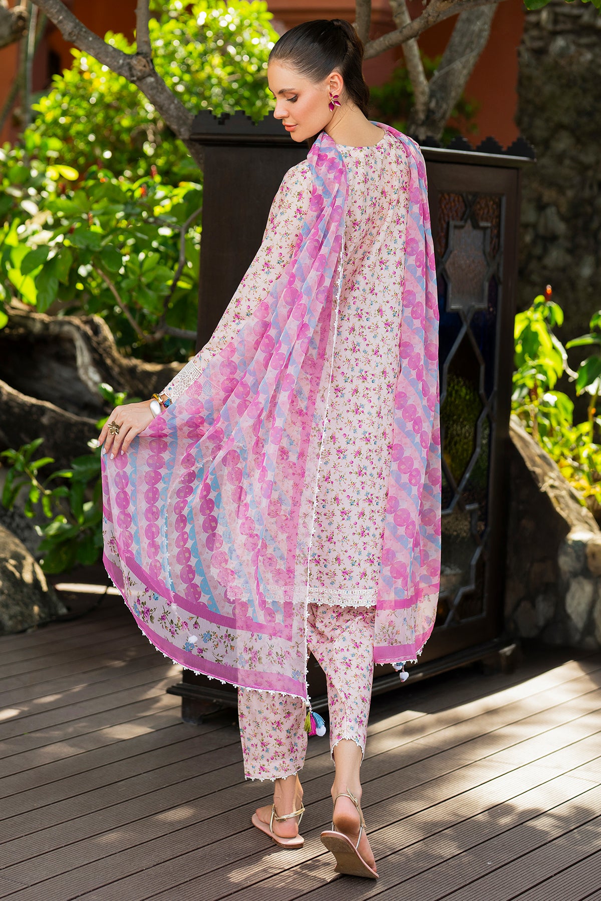 EMBROIDERED LAWN USE-9223