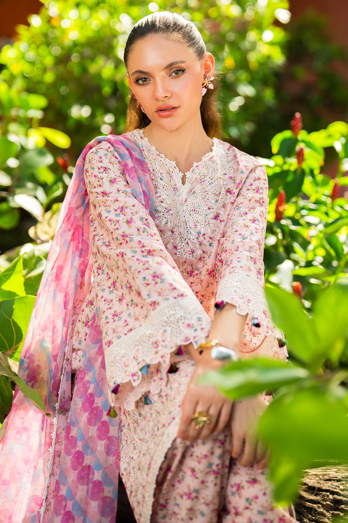 EMBROIDERED LAWN USE-9223