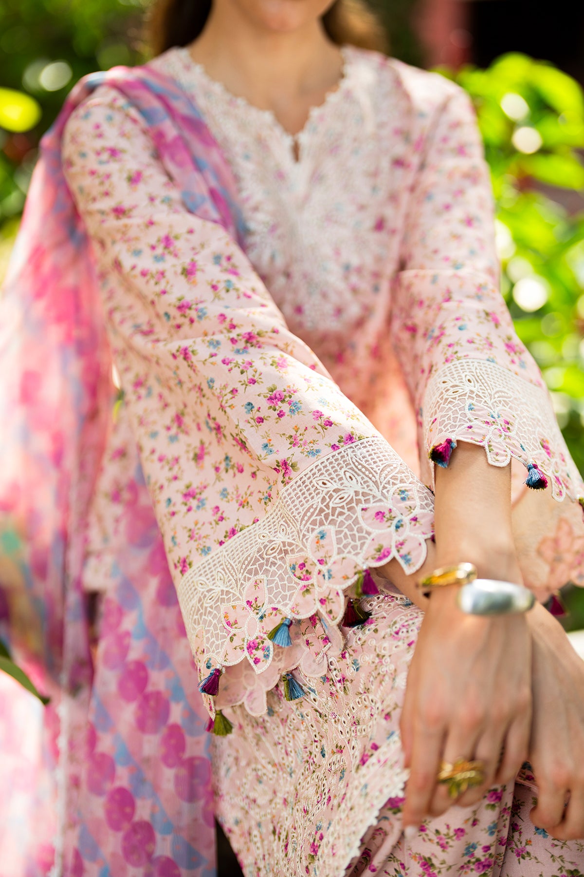 EMBROIDERED LAWN USE-9223