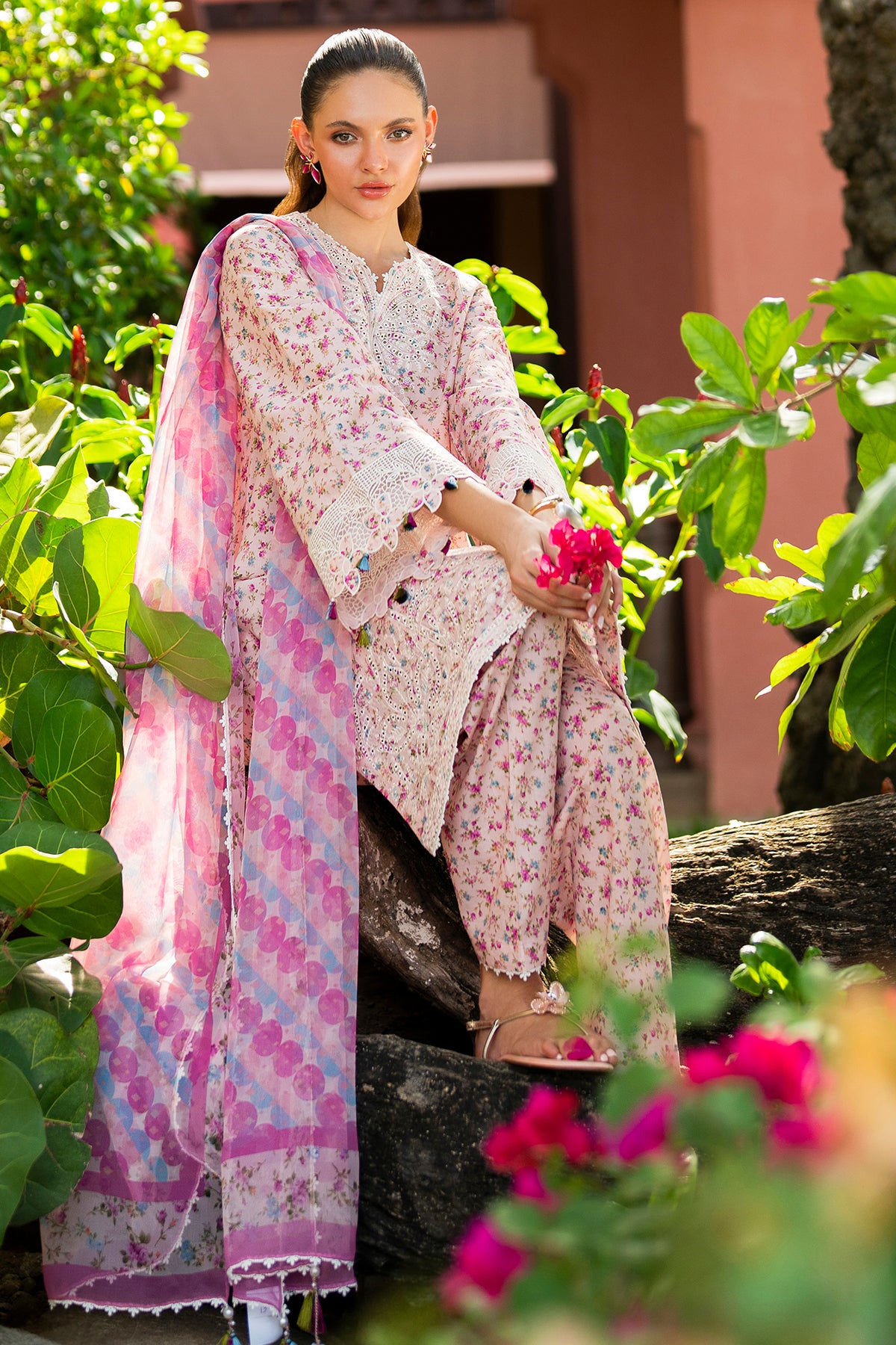 EMBROIDERED LAWN USE-9223