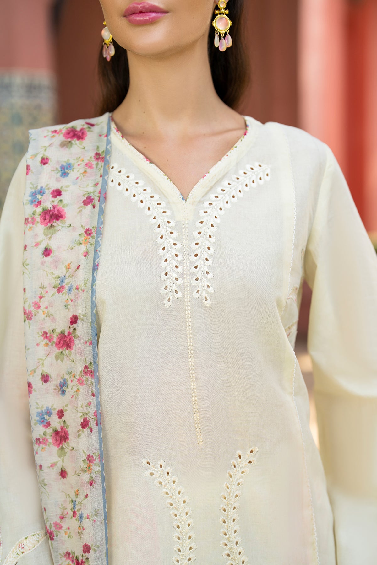 EMBROIDERED LAWN USE-9225