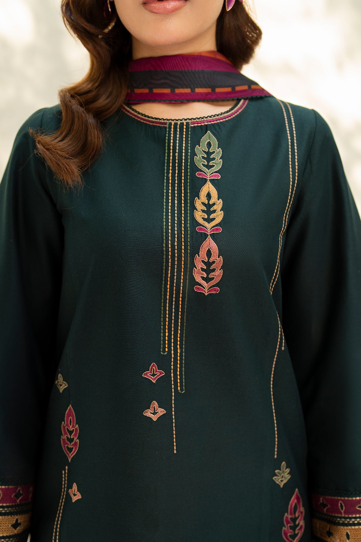 EMBROIDERED LAWN USE-9207