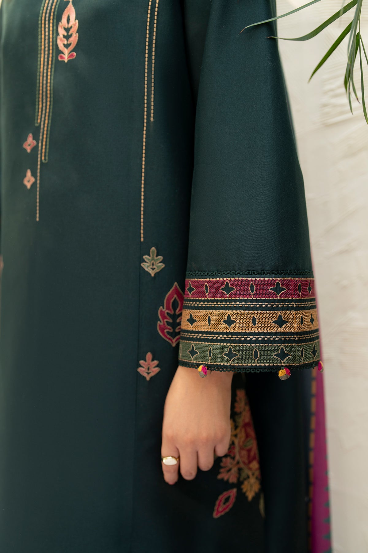 EMBROIDERED LAWN USE-9207