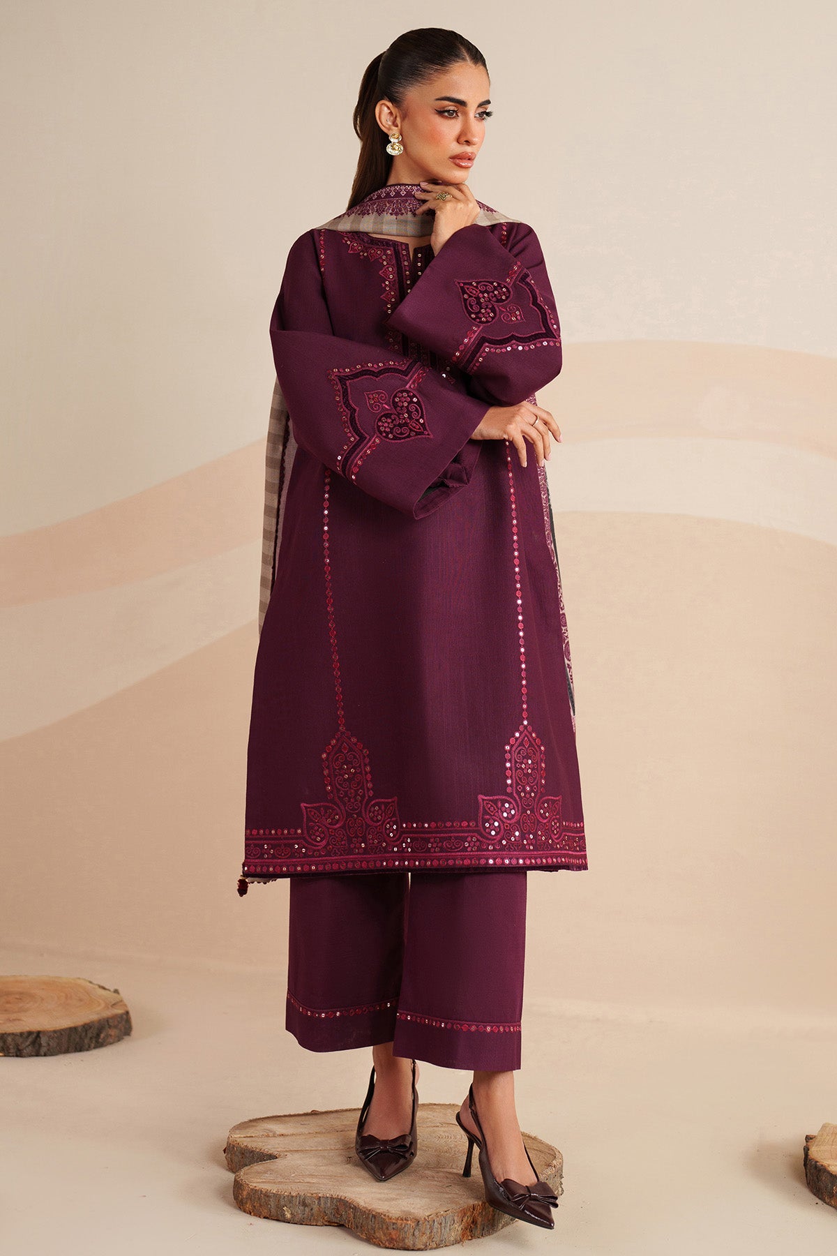 EMBROIDERED KHADDAR UW-0220