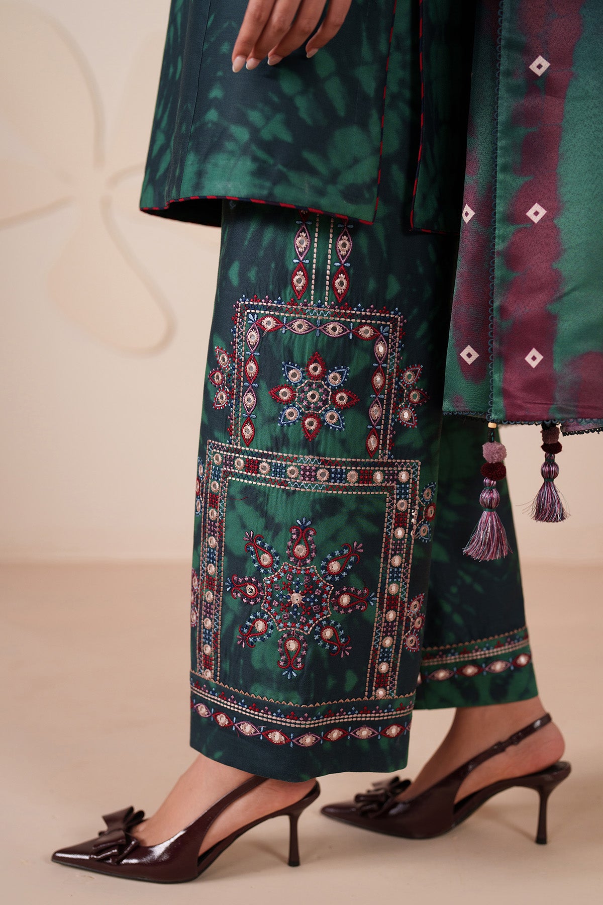 EMBROIDERED PREMIUM VISCOSE UW-0232