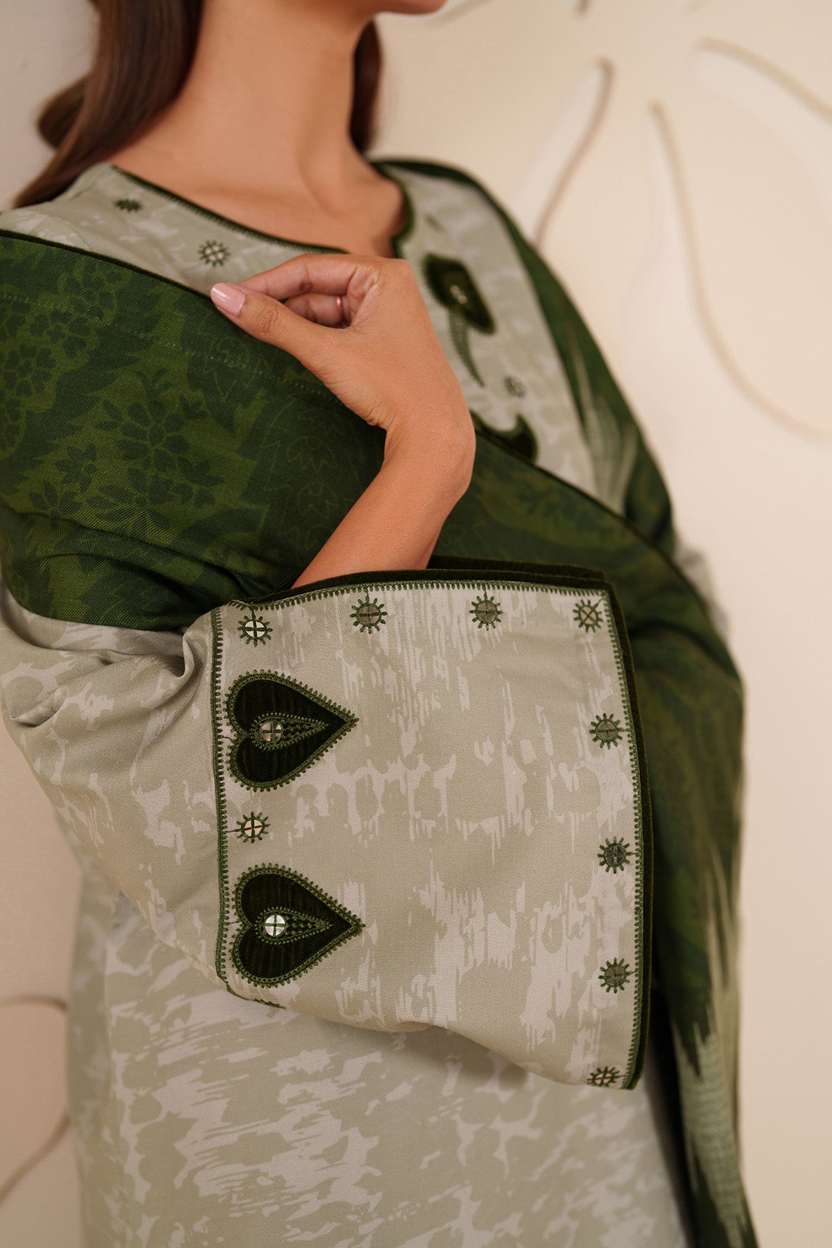 EMBROIDERED PREMIUM VISCOSE UW-0233