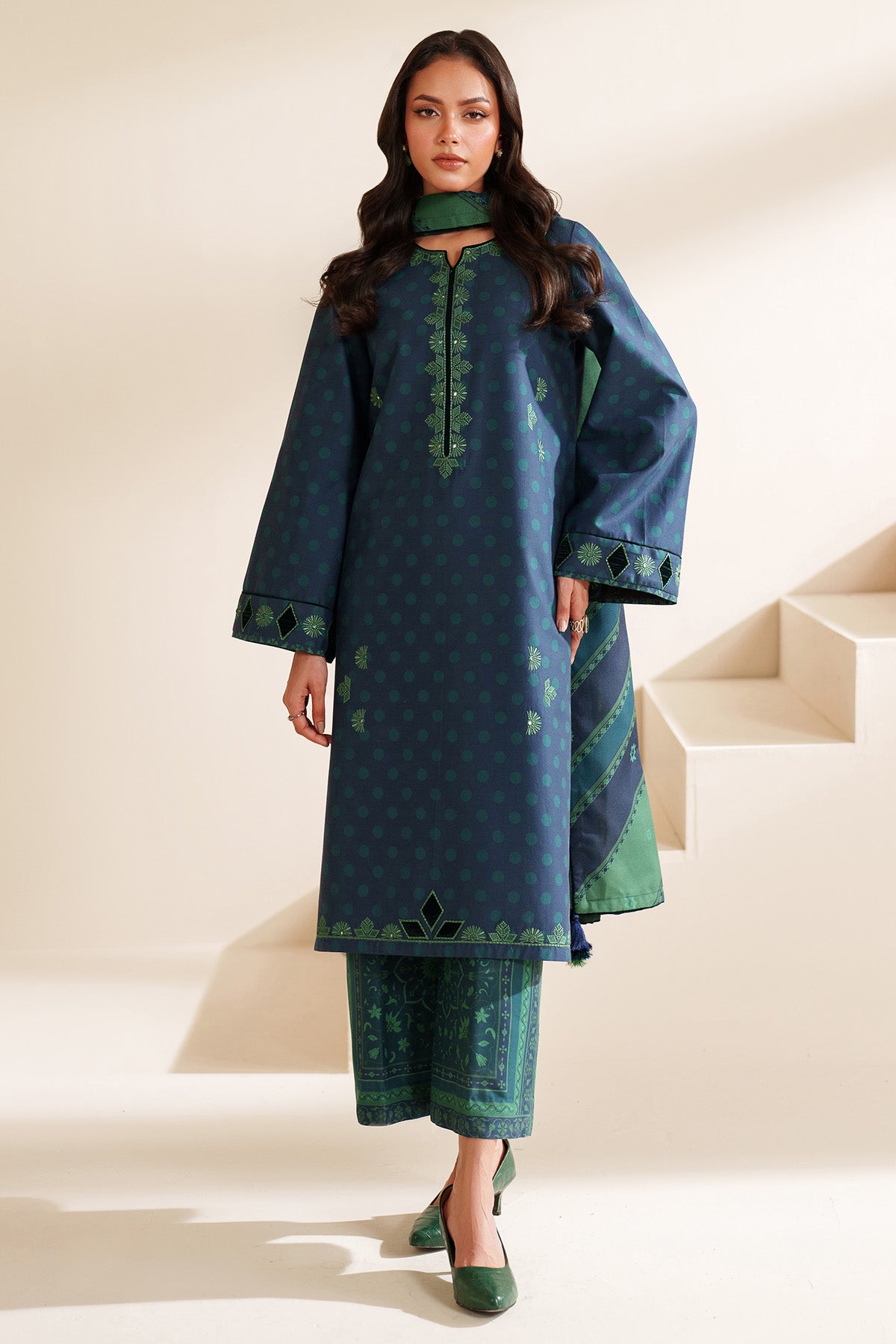 EMBROIDERED PREMIUM VISCOSE UW-0222