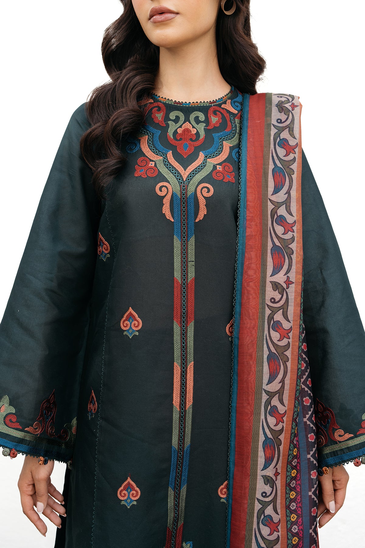 EMBROIDERED LAWN USE-9185
