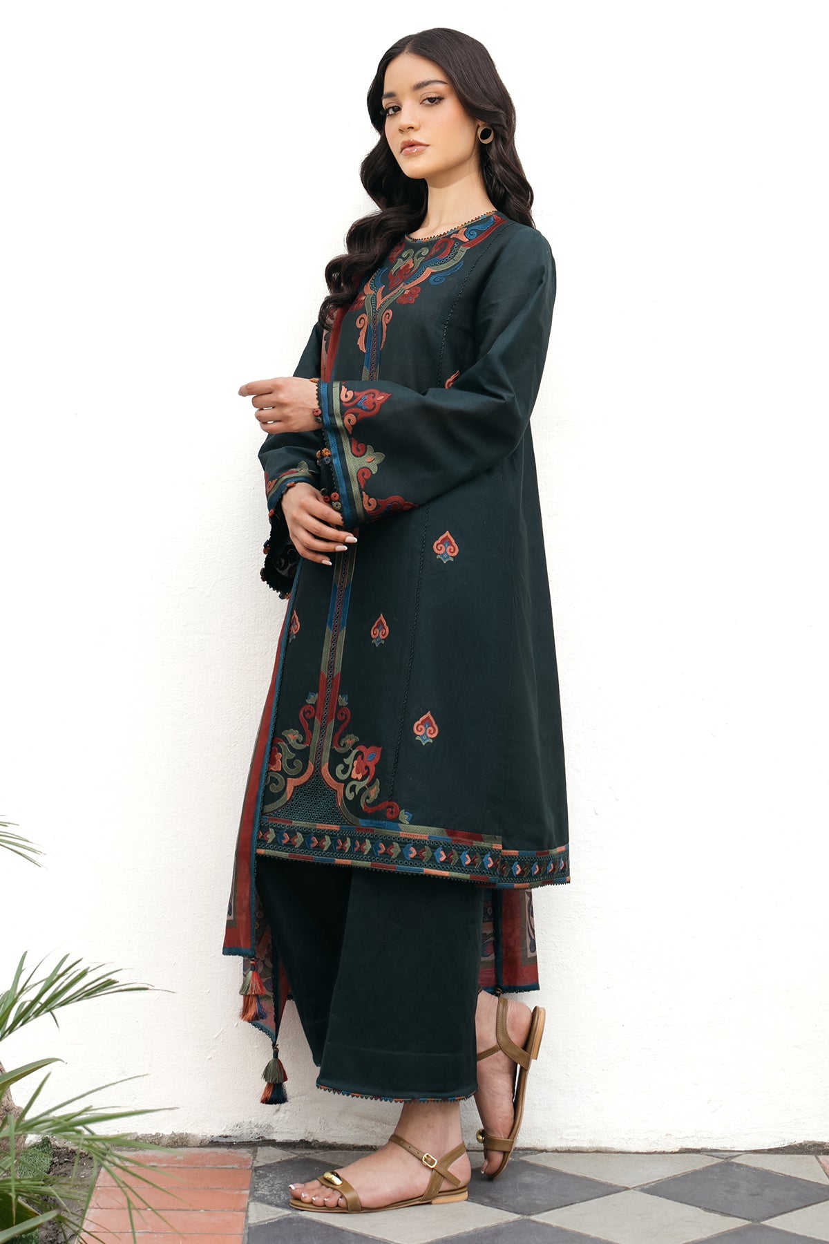 EMBROIDERED LAWN USE-9185
