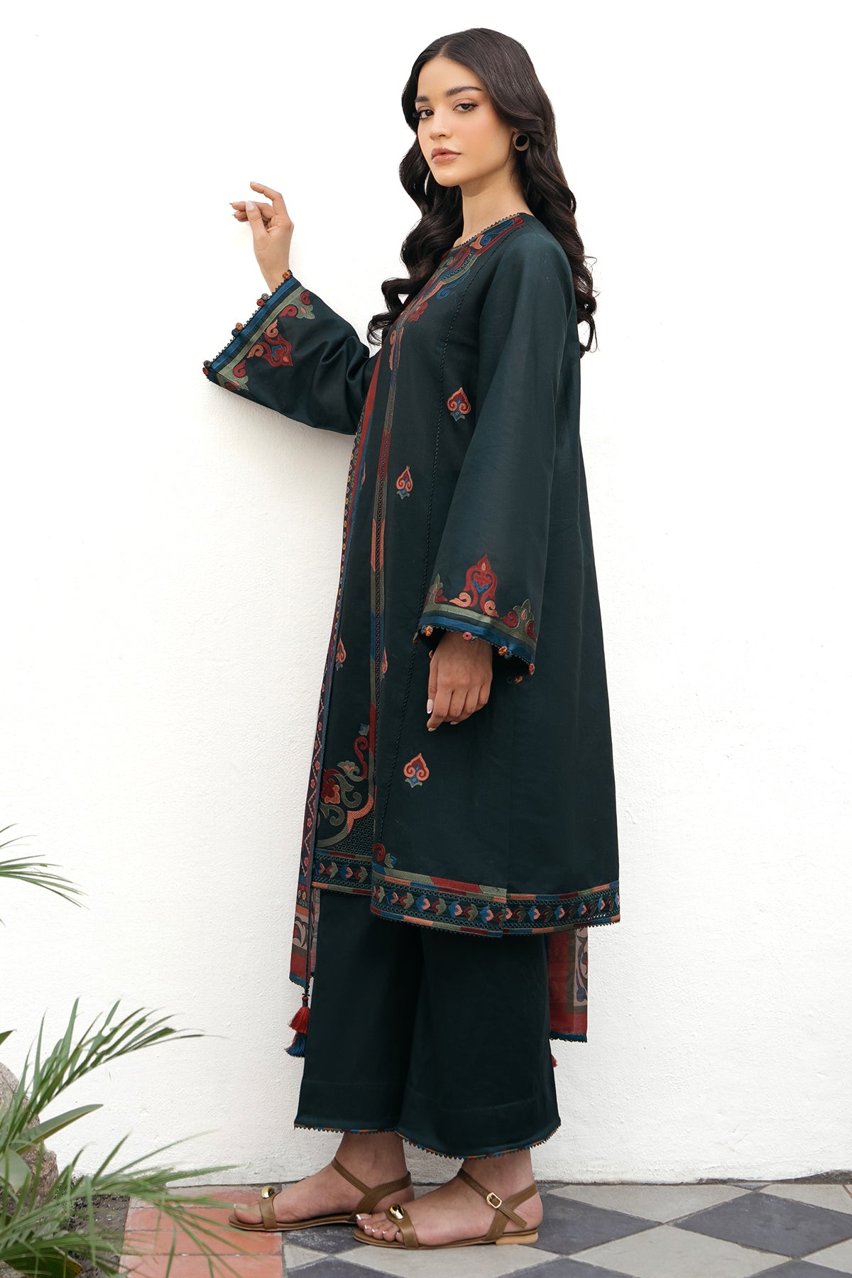 EMBROIDERED LAWN USE-9185
