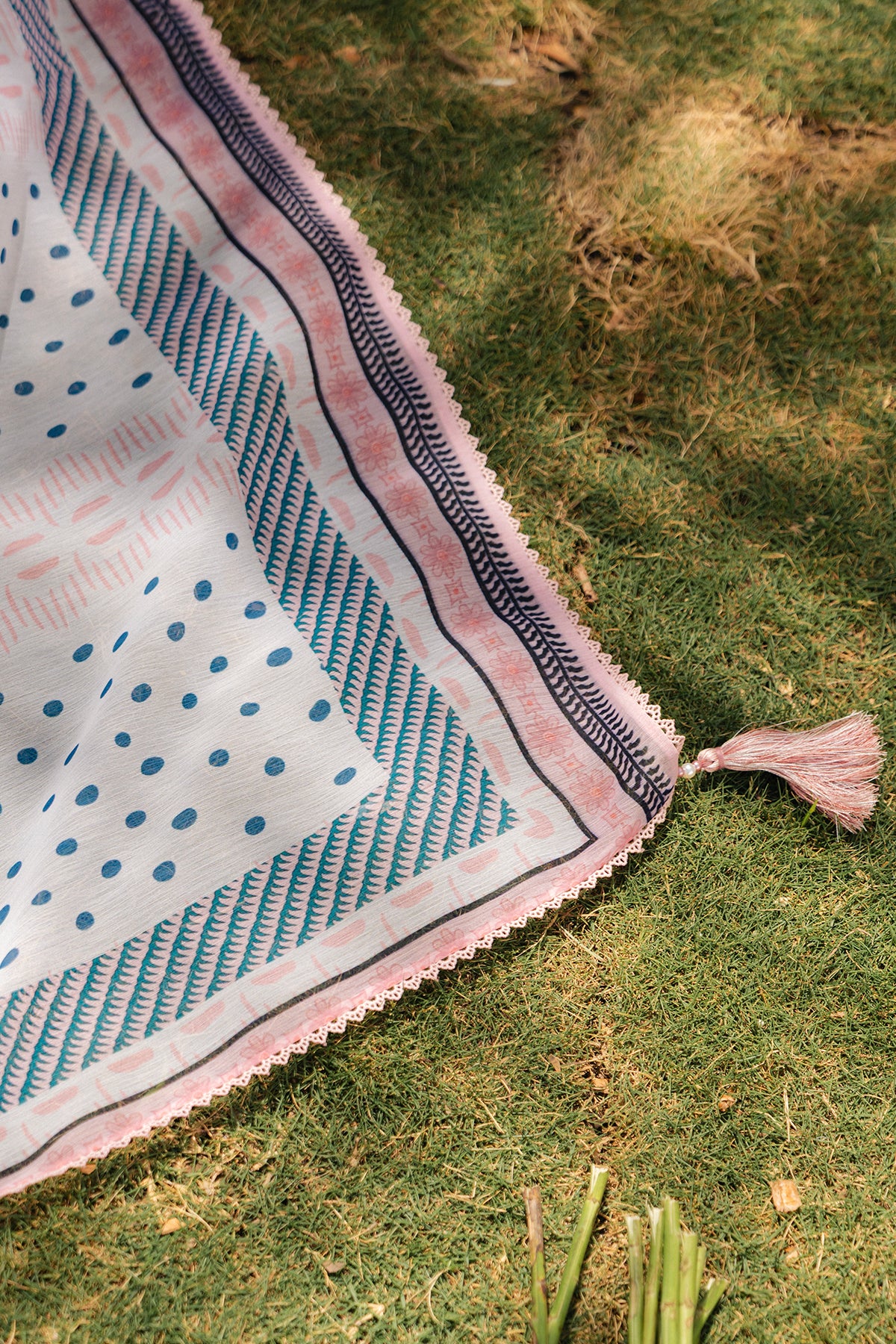 EMBROIDERED LAWN RTW-1323