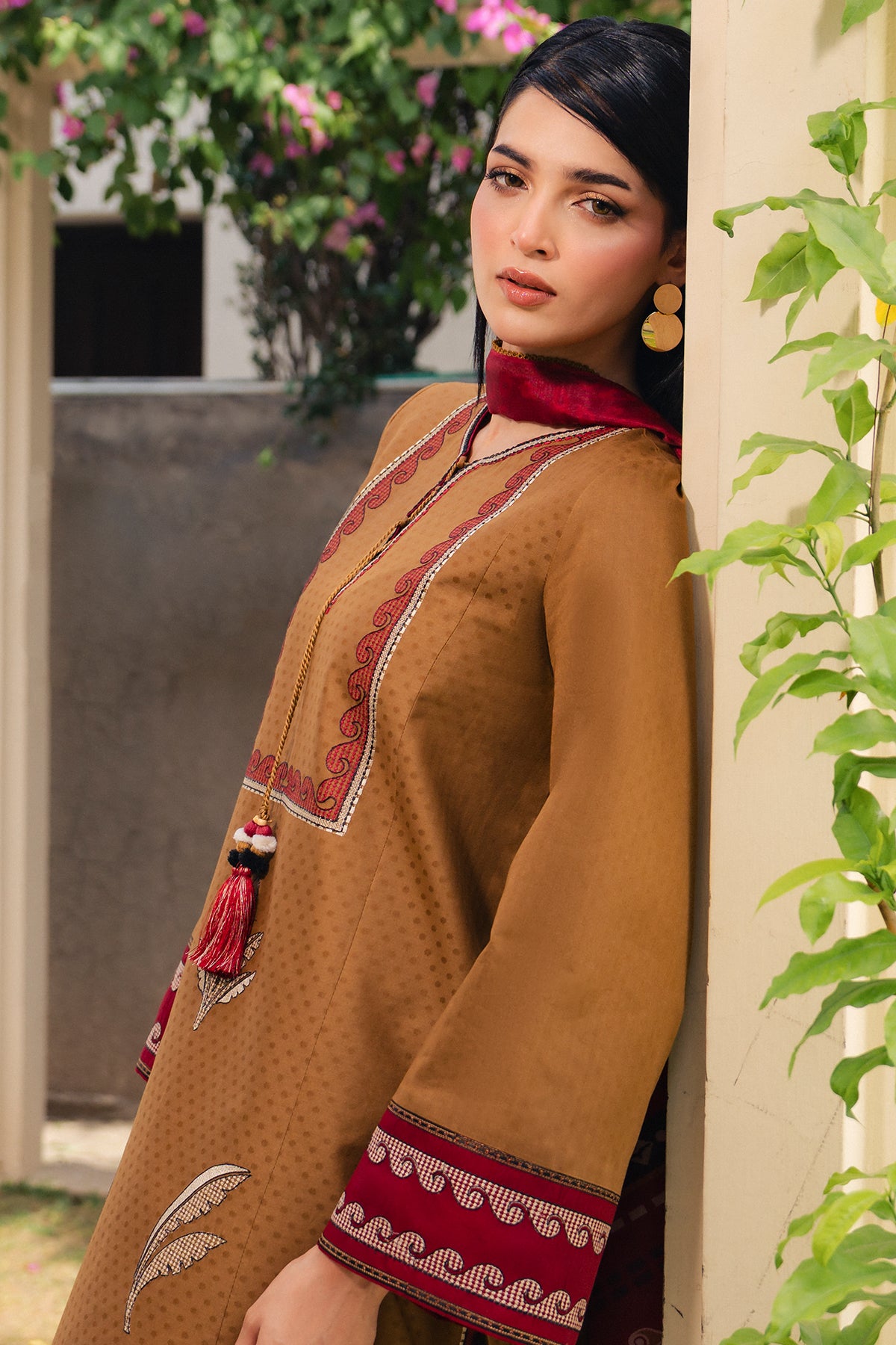 EMBROIDERED LAWN USE-9351