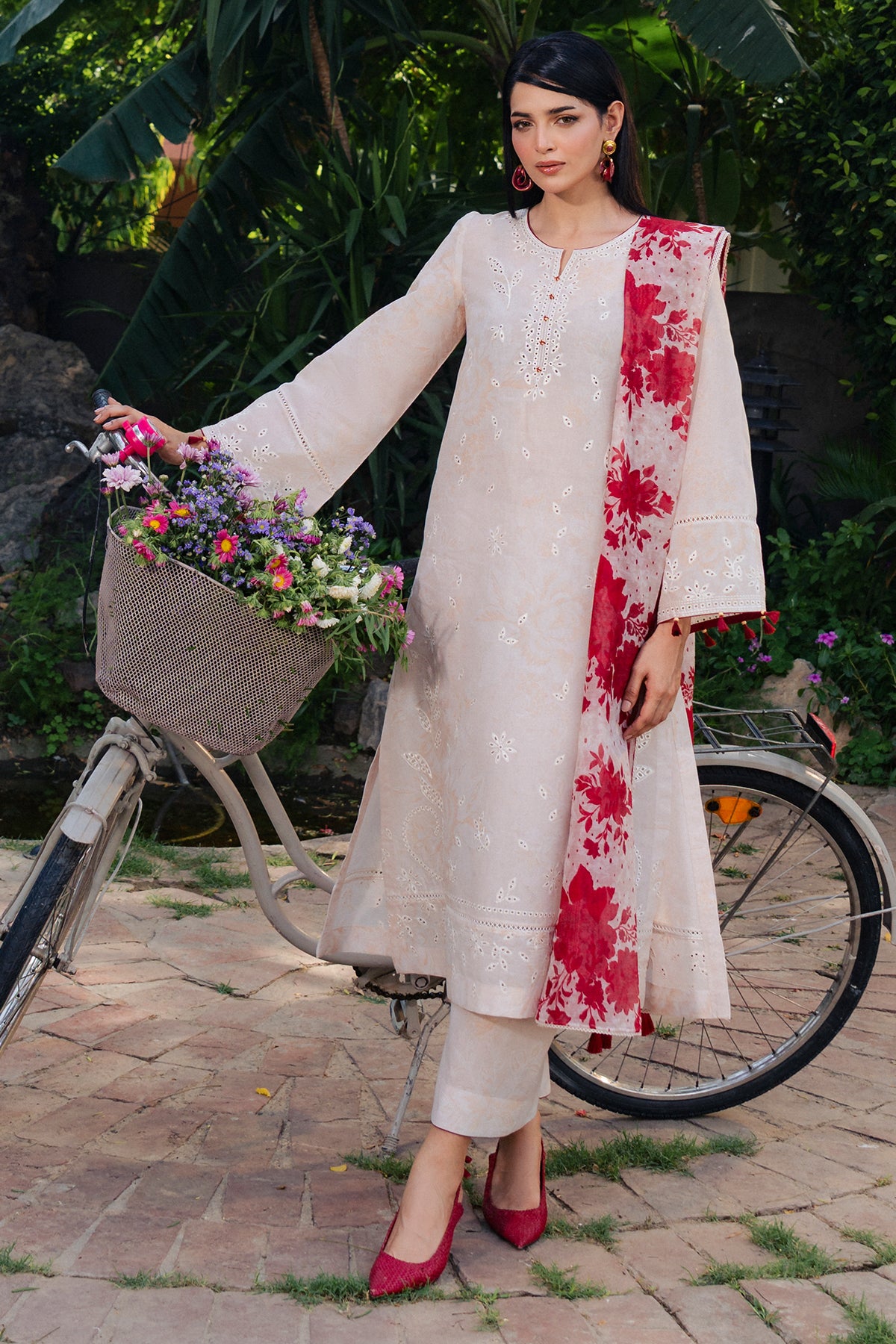 EMBROIDERED LAWN USE-9360