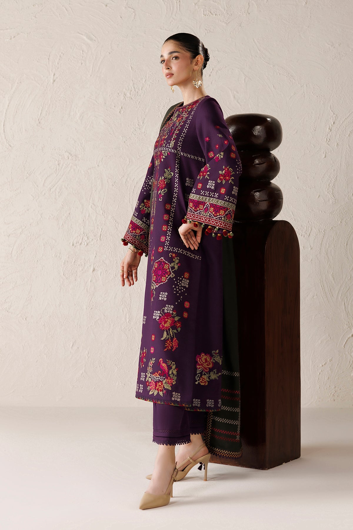 EMBROIDERED PREMIUM KHADDAR UW-0298