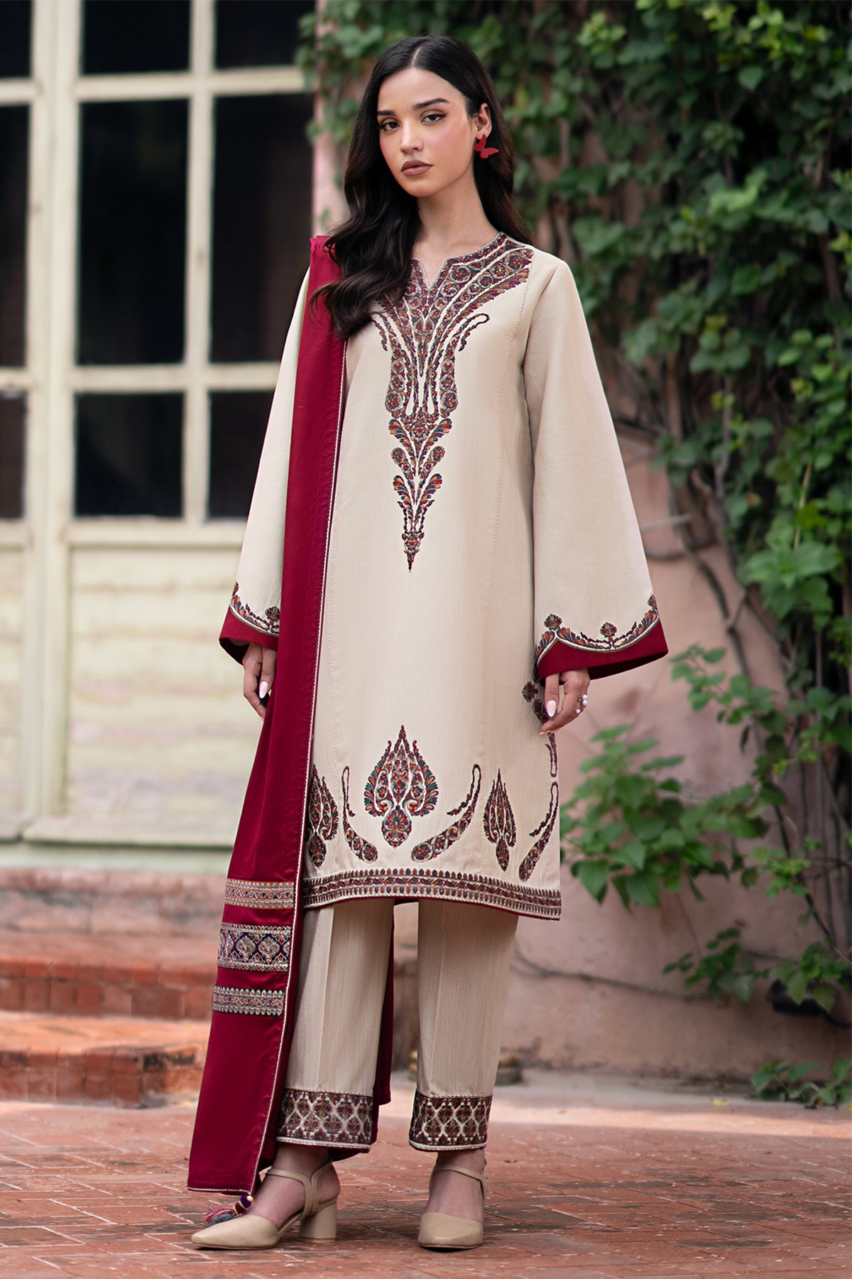 EMBROIDERED KHADDAR UW-0073