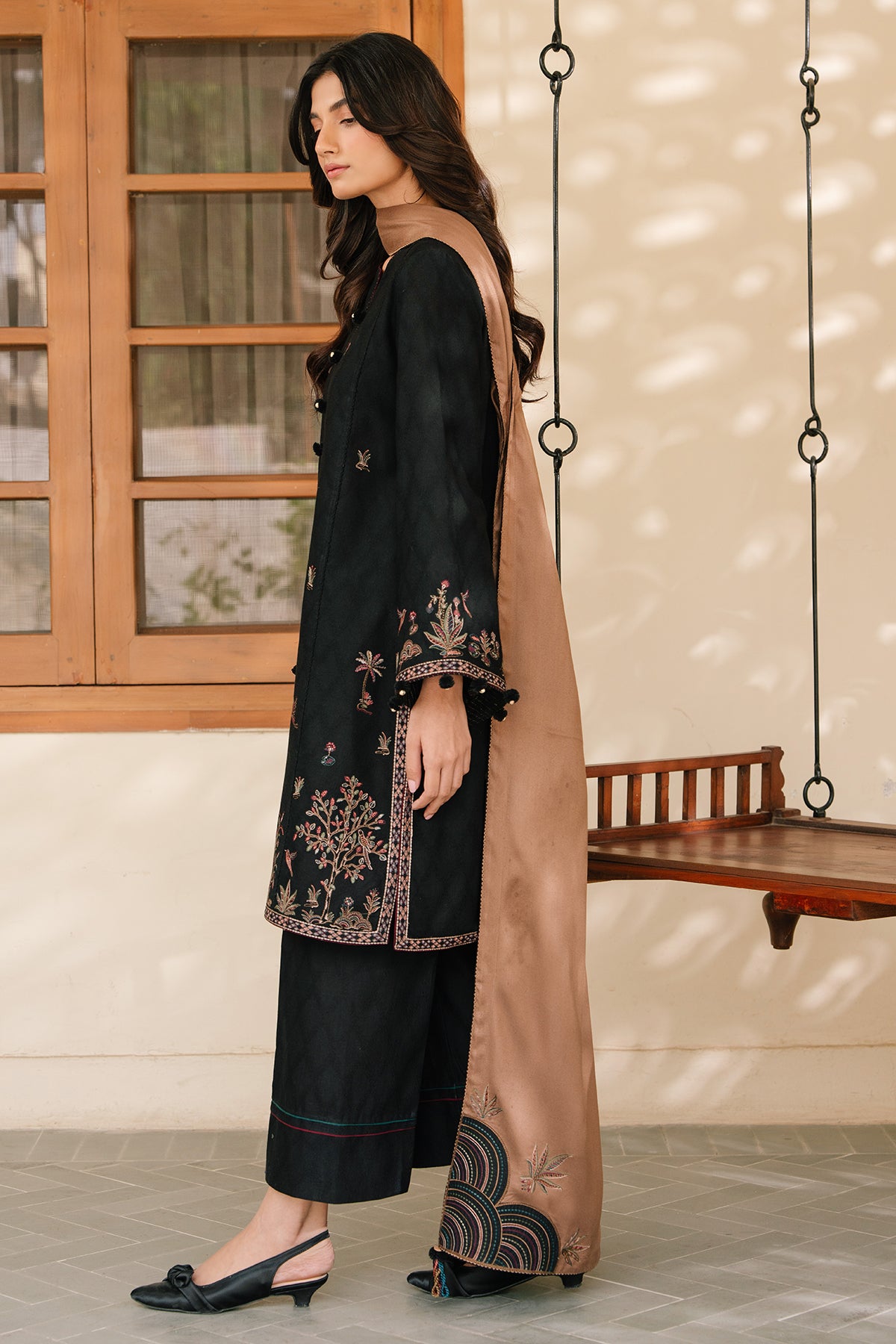 EMBROIDERED JACQUARD KHADDAR UW-0126