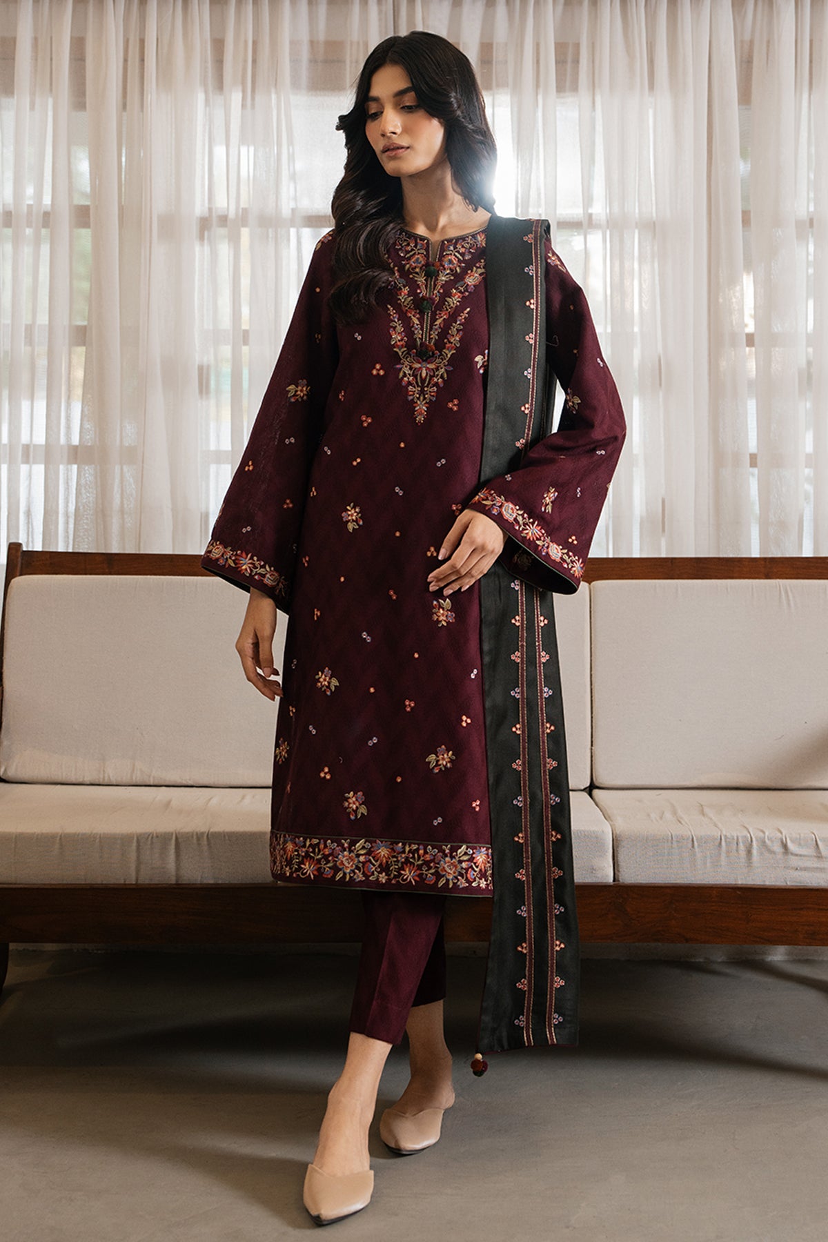 EMBROIDERED JACQUARD KHADDAR UW-0130