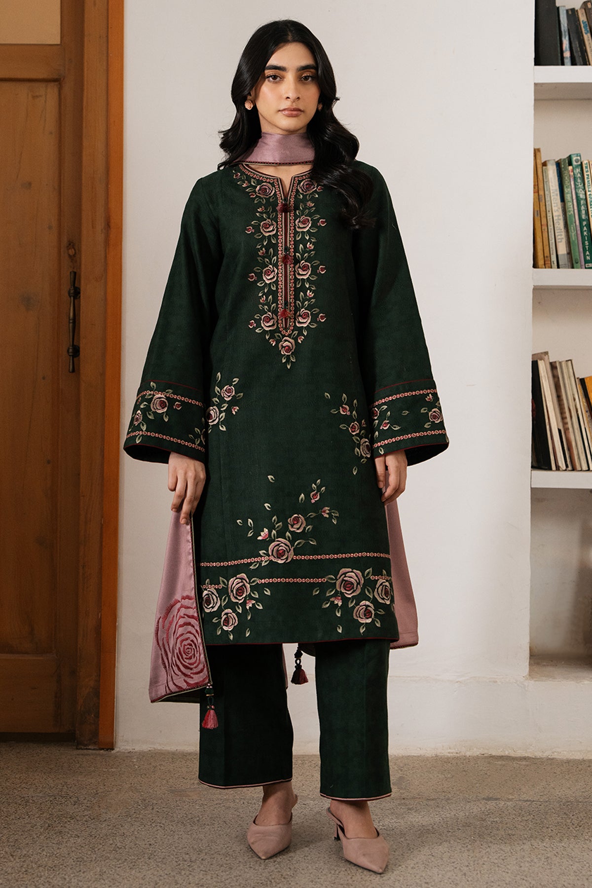 EMBROIDERED JACQUARD KHADDAR UW-0131