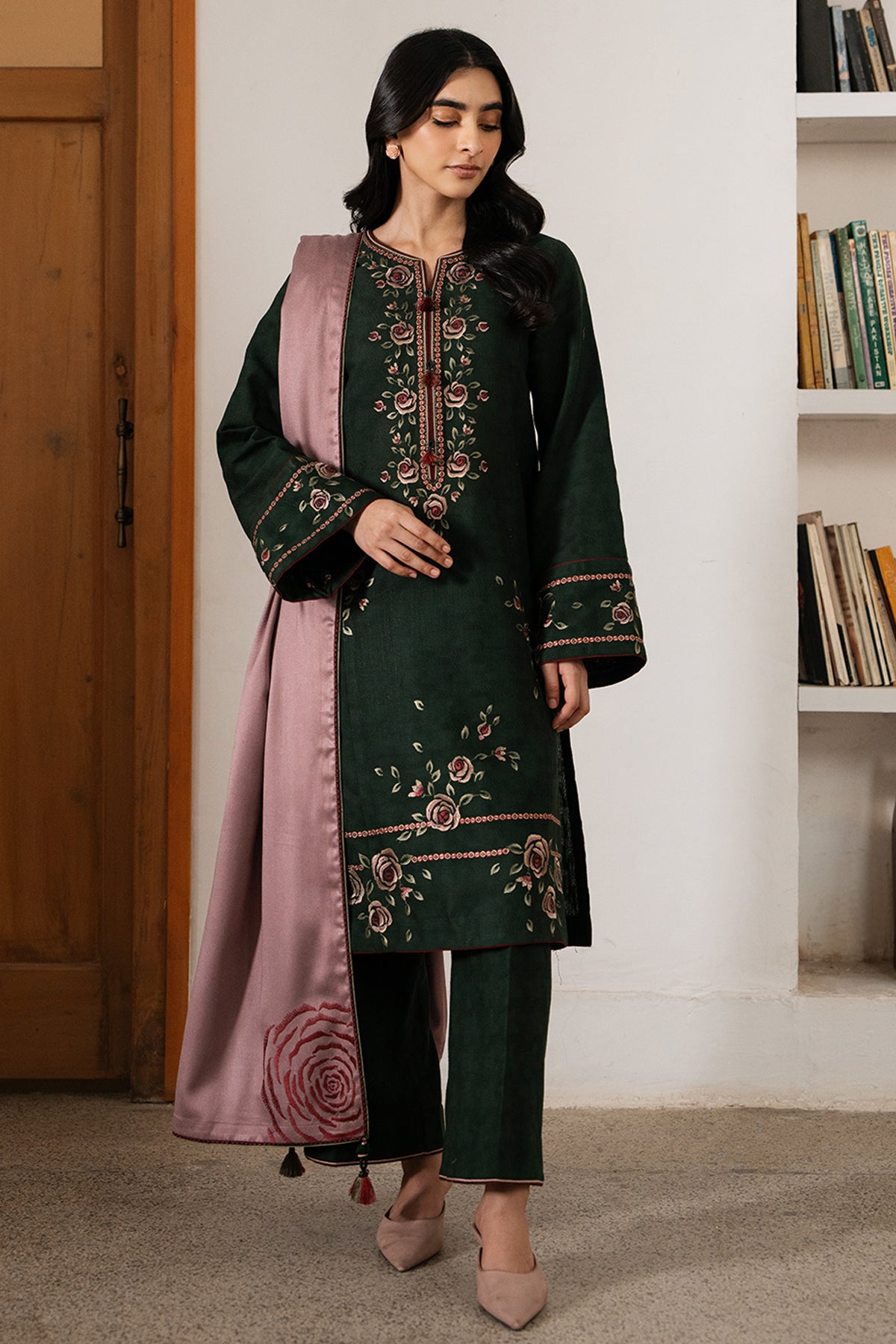 EMBROIDERED JACQUARD KHADDAR UW-0131