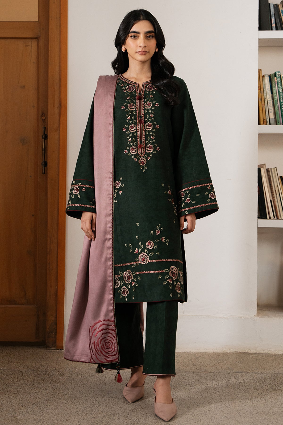 EMBROIDERED JACQUARD KHADDAR UW-0131