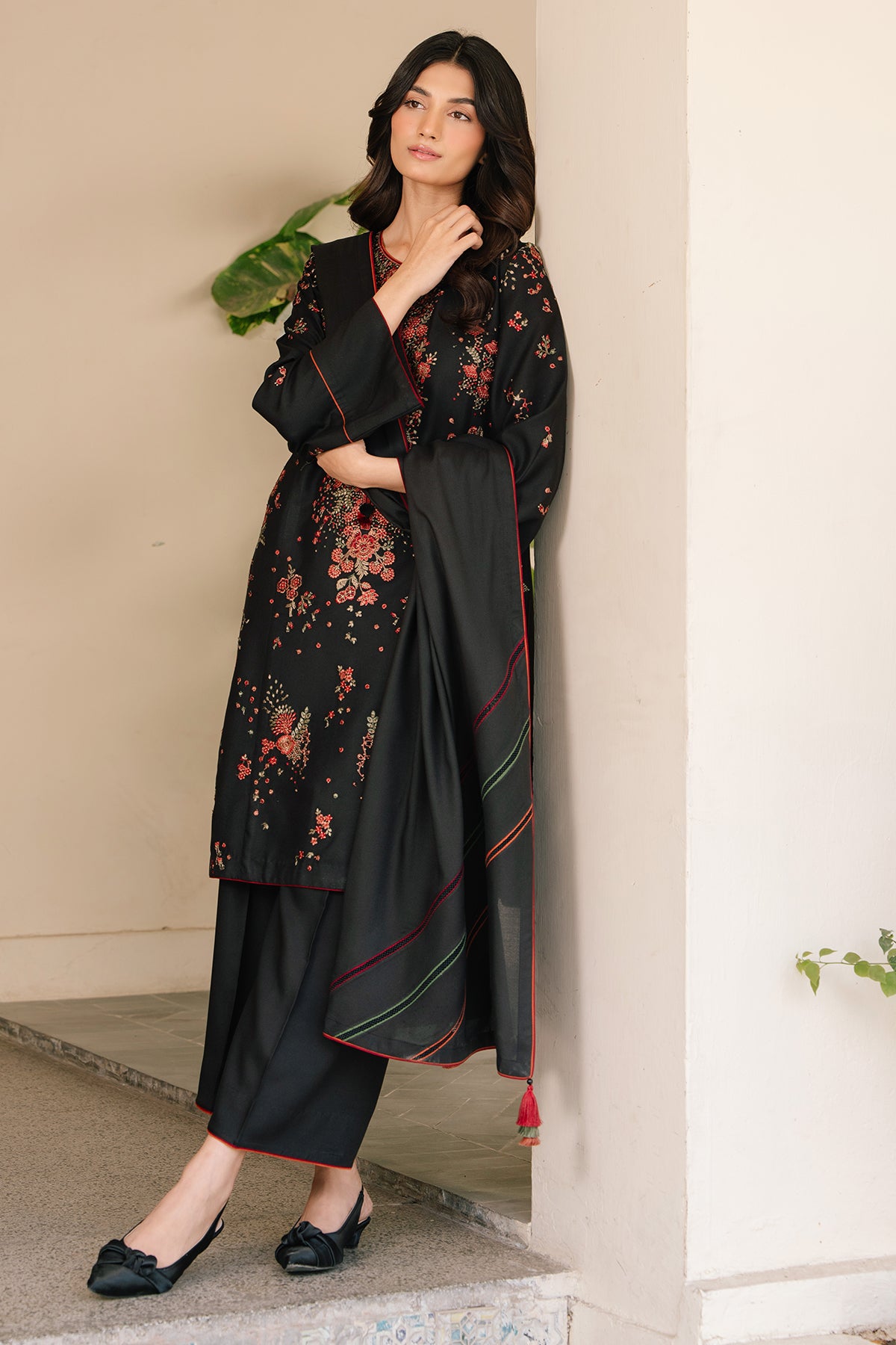 EMBROIDERED PREMIUM VISCOSE UW-0137