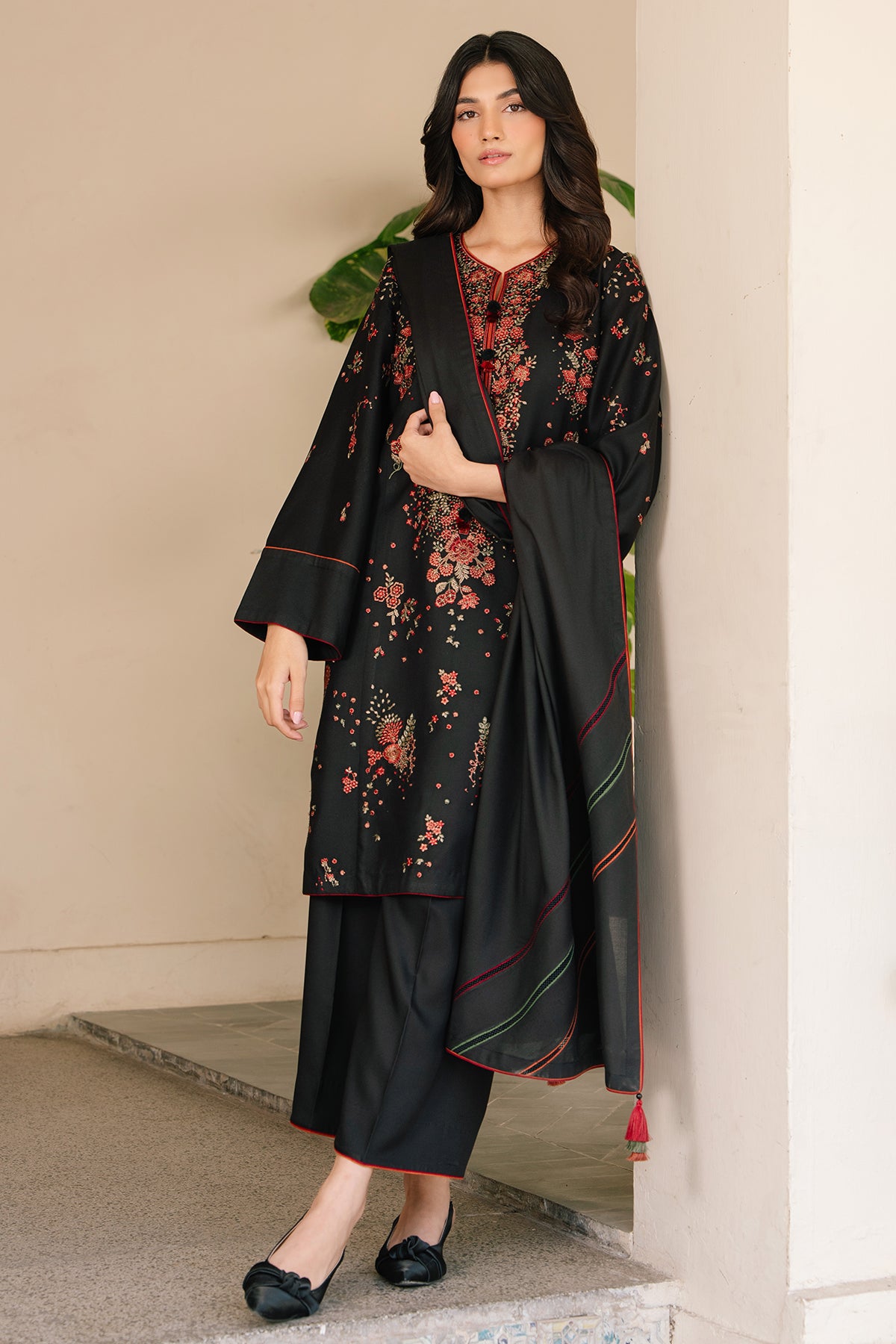 EMBROIDERED PREMIUM VISCOSE UW-0137