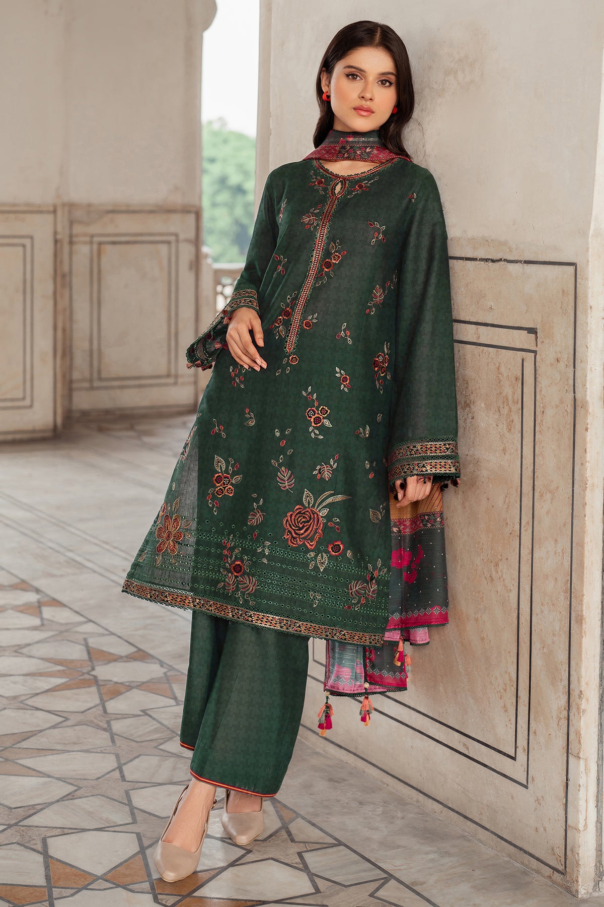 EMBROIDERED JACQUARD KHADDAR UW-0141