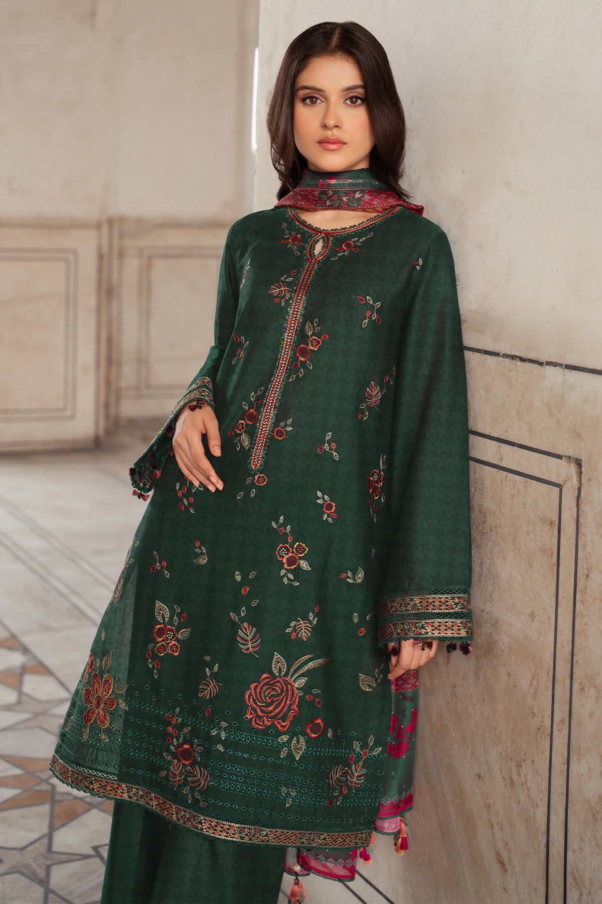 EMBROIDERED JACQUARD KHADDAR UW-0141