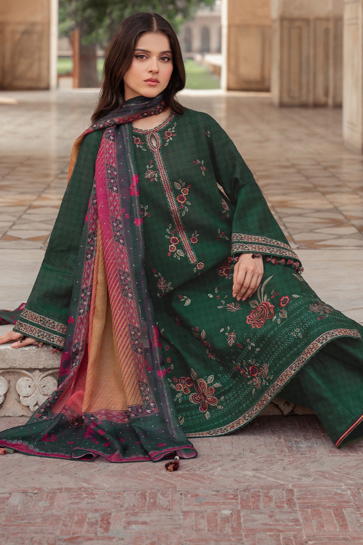 EMBROIDERED JACQUARD KHADDAR UW-0141