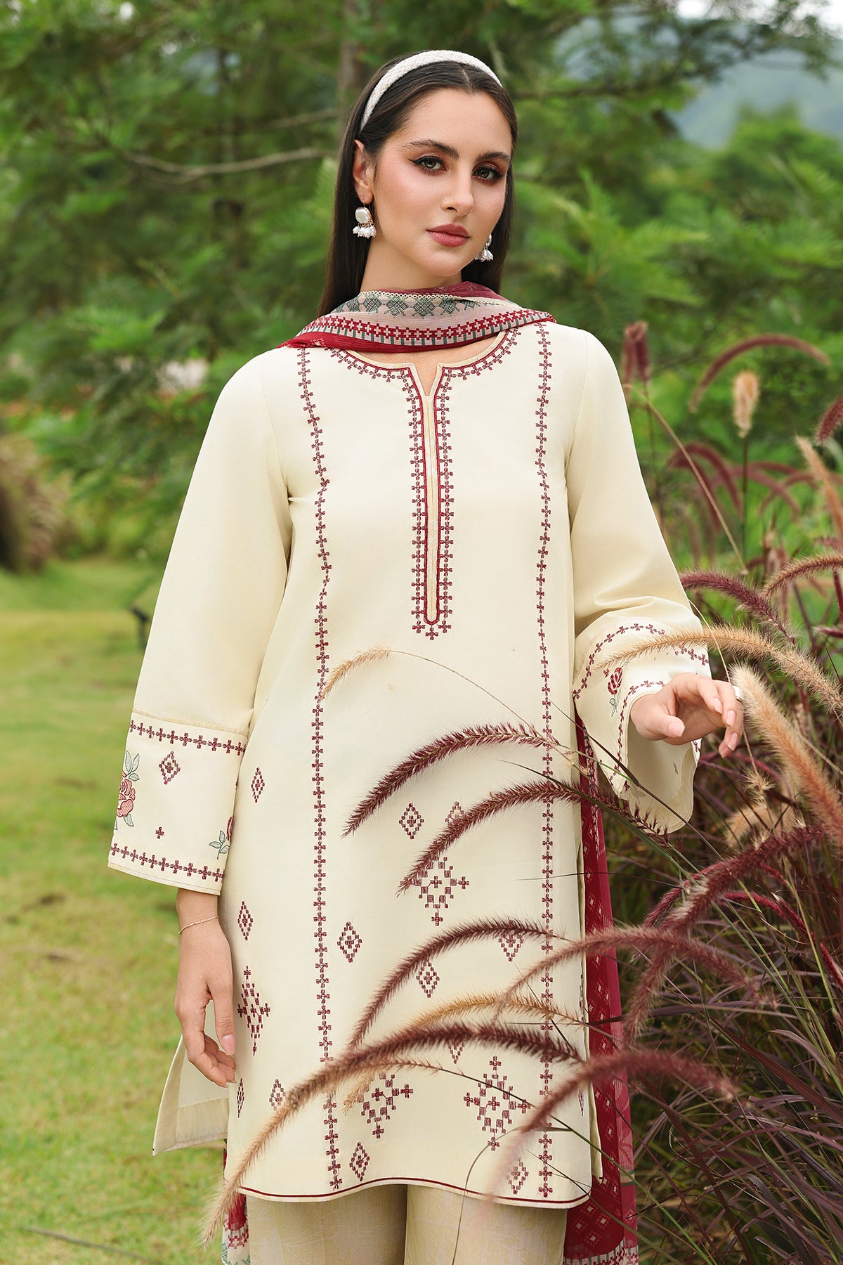 EMBROIDERED LAWN USE-9404