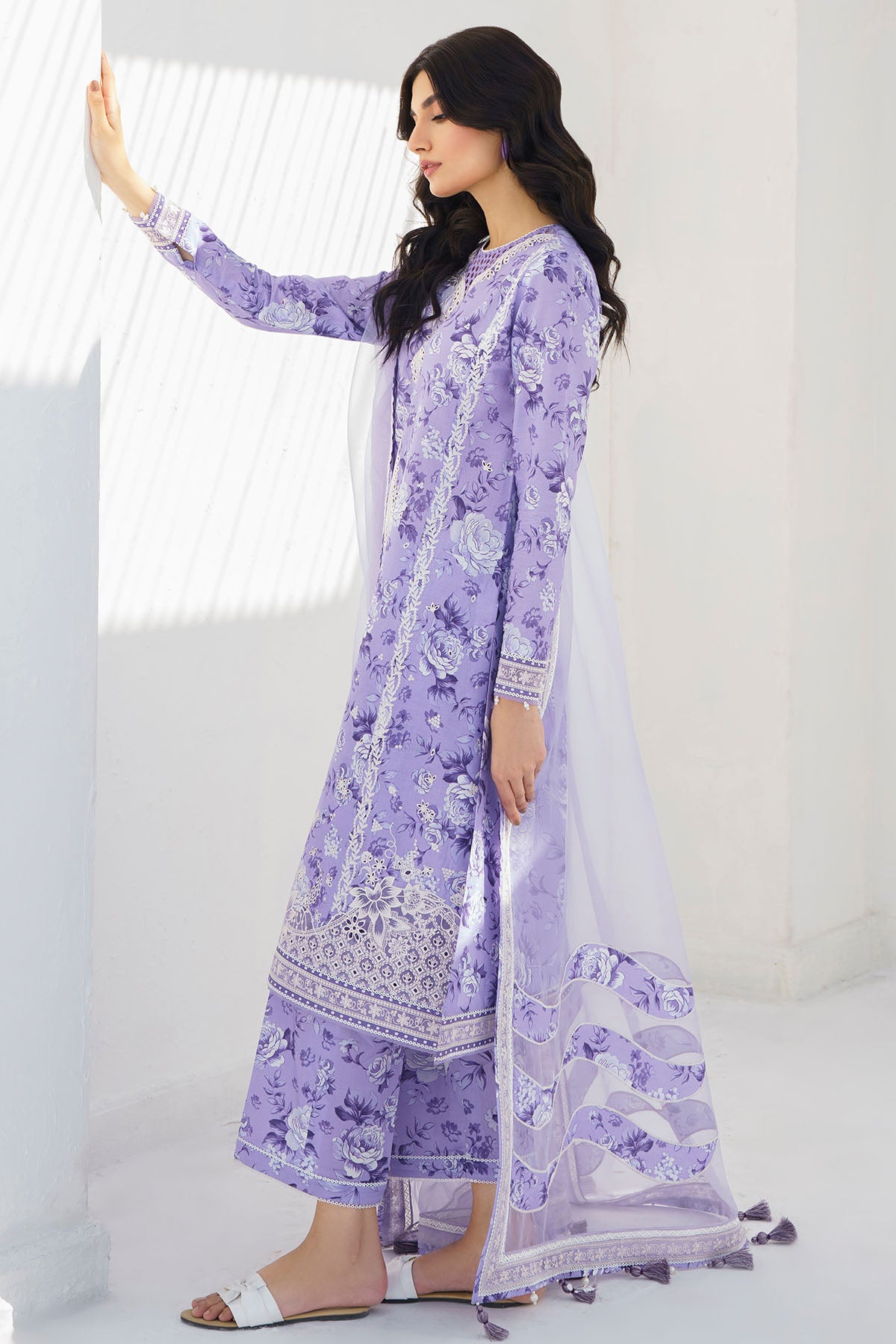 Embroidered Lawn RTW-1072