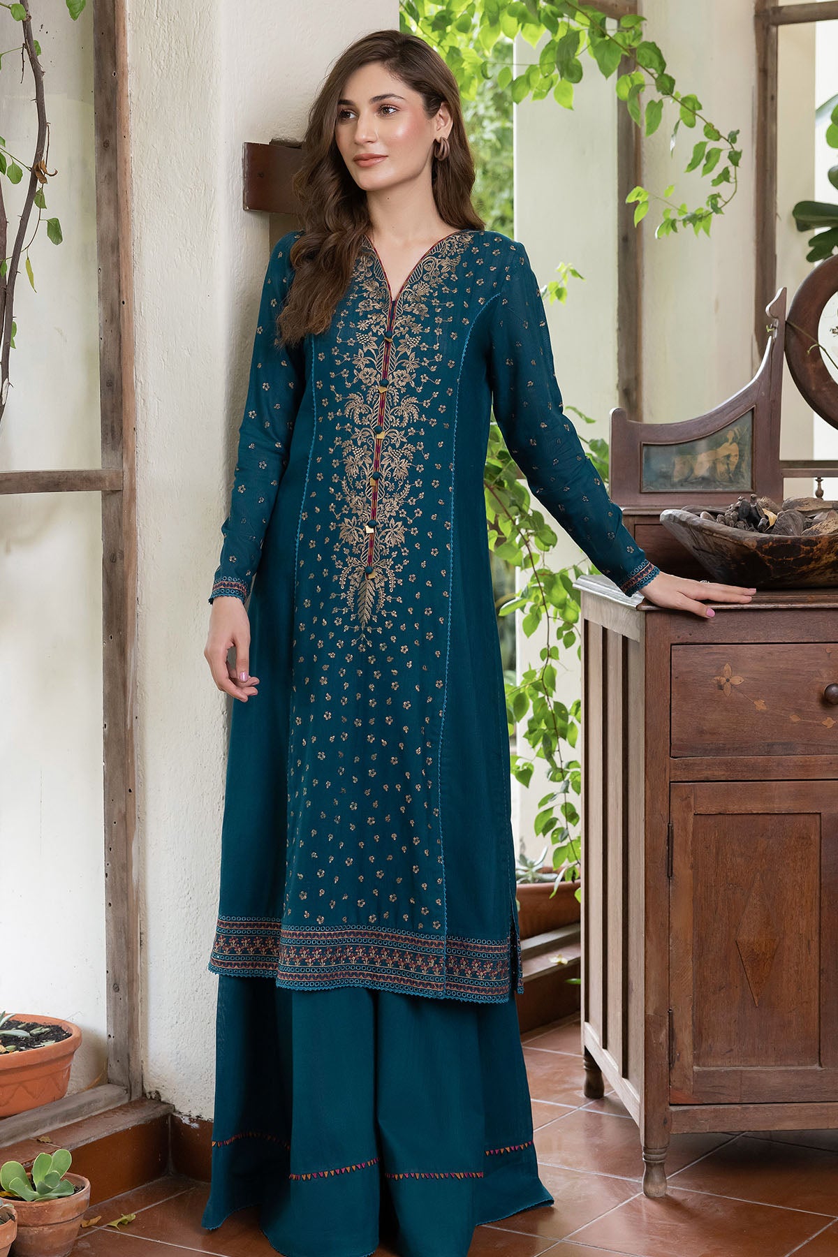 EMBROIDERED FINE SLUB UWE-0015