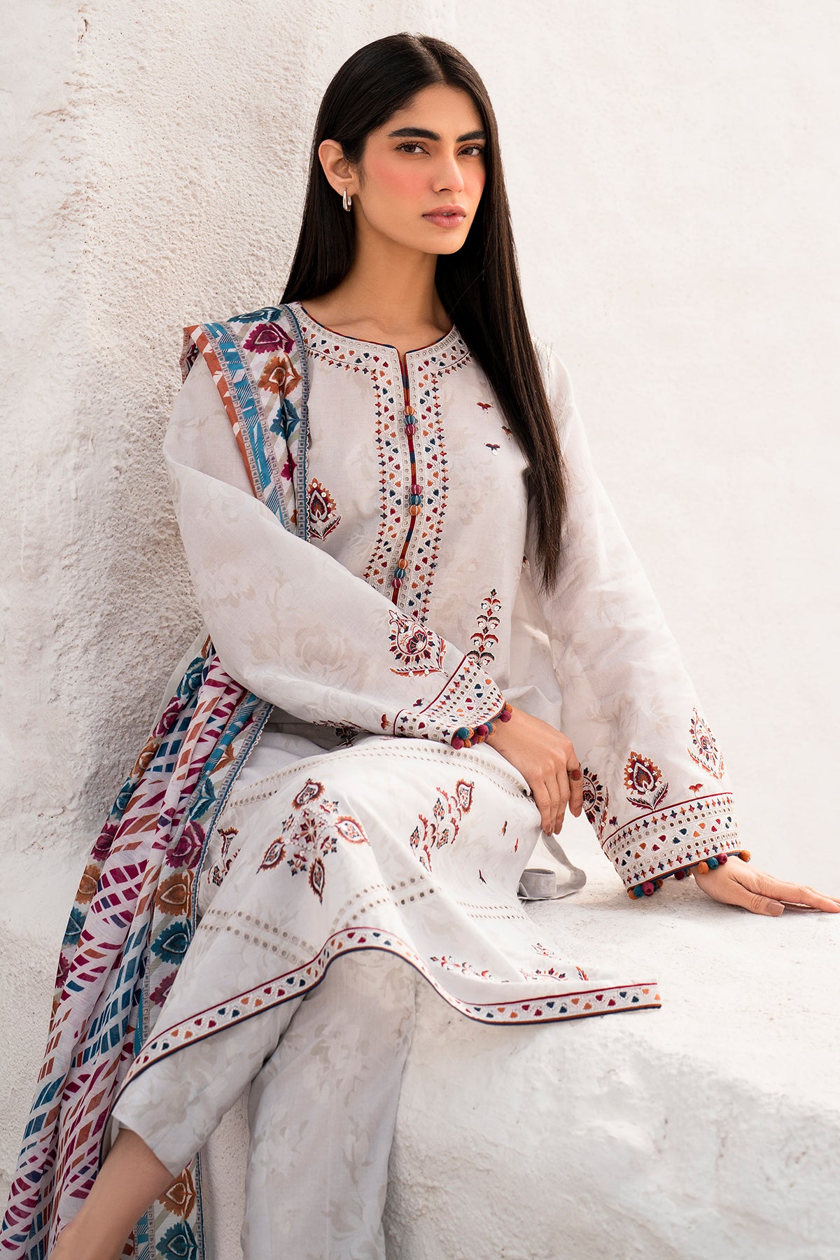 EMBROIDERED LAWN USE-9126