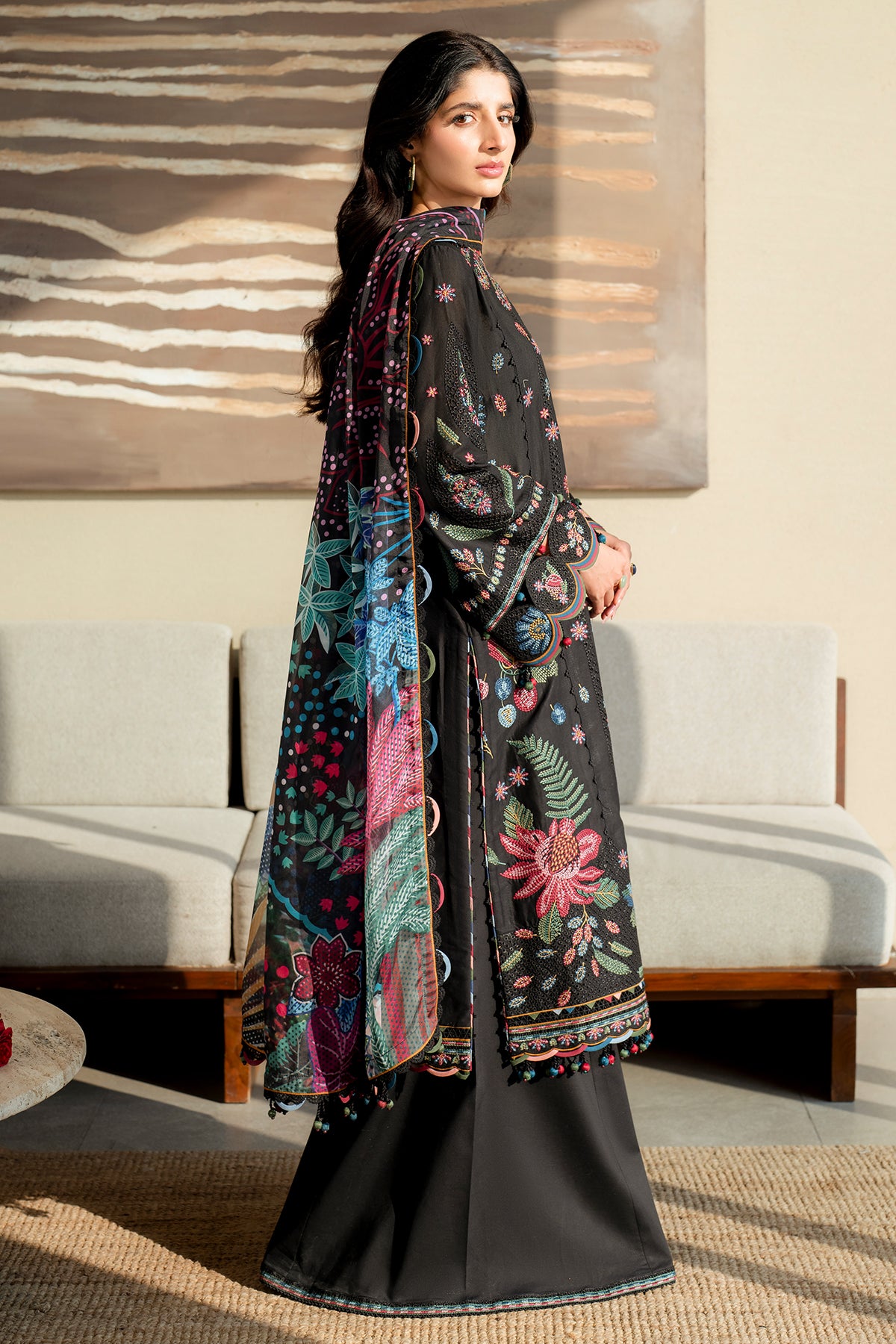 Embroidered Luxury Lawn SL25-D10