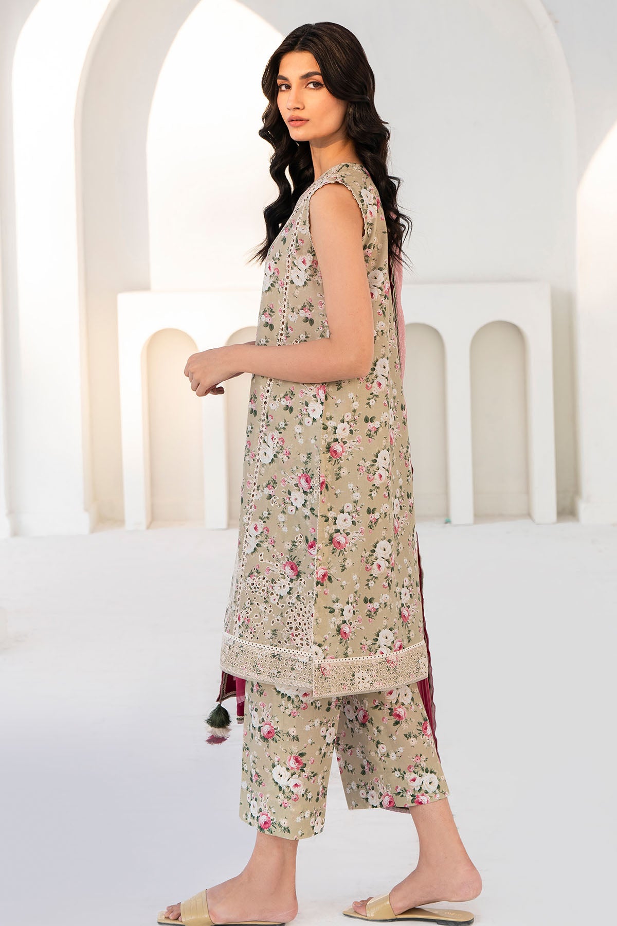 Embroidered Lawn RTW-1073