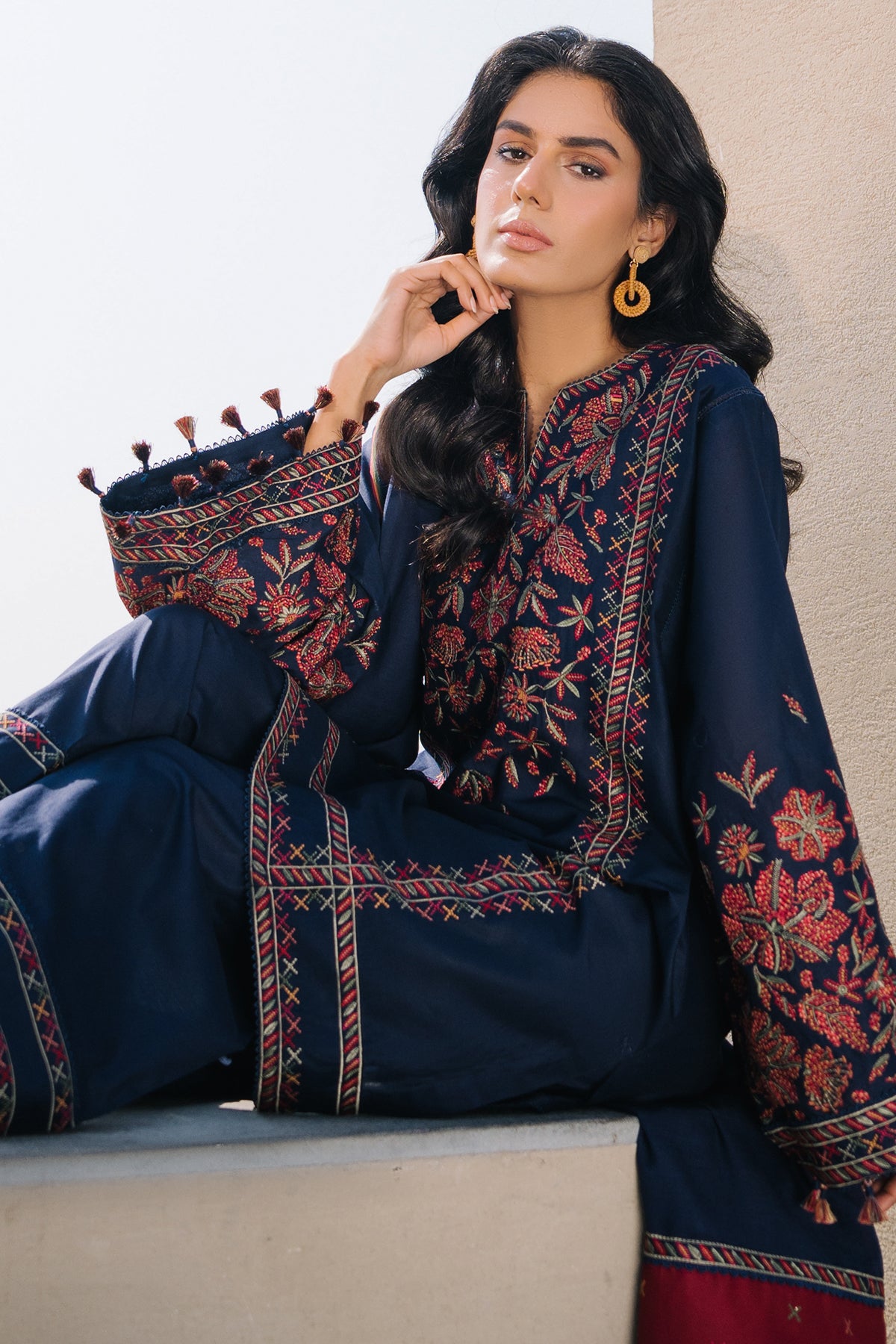 EMBROIDERED LAWN USE-9148