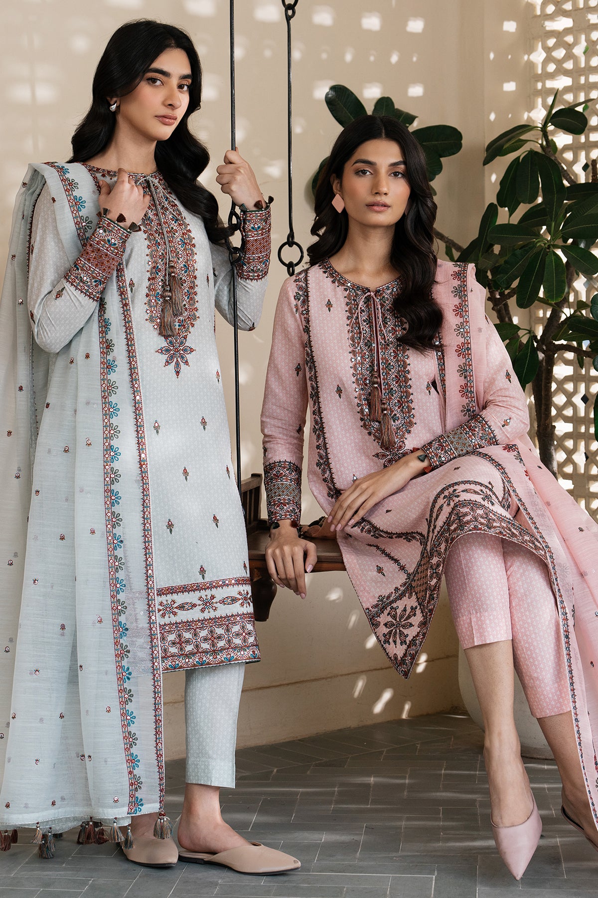 EMBROIDERED LAWN USE-9108