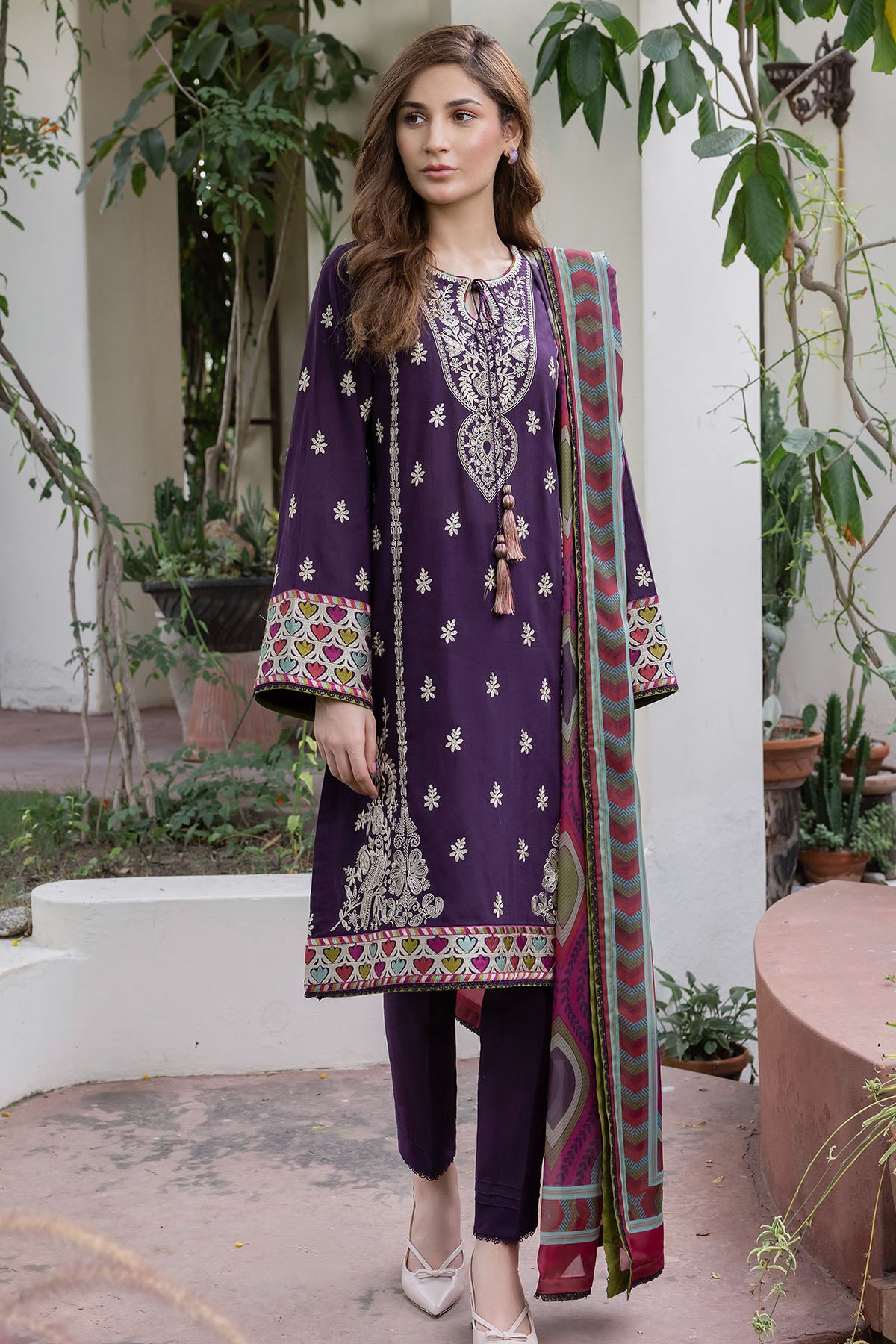 Embroidered Fine Slub UWE-0010