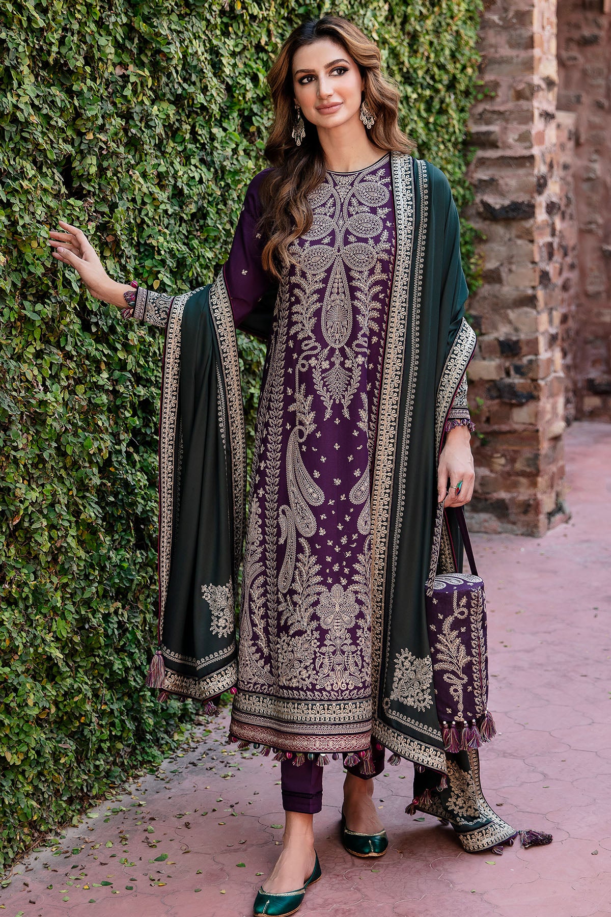 EMBROIDERED SLUB KHADDAR-DW23-D4