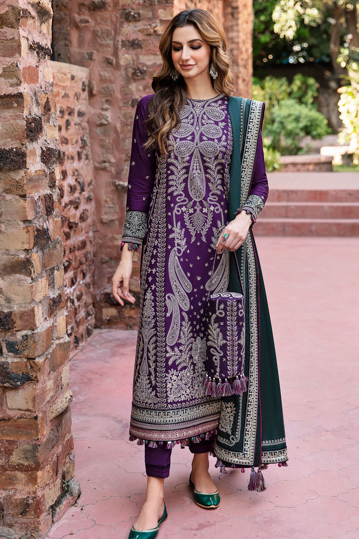 EMBROIDERED SLUB KHADDAR-DW23-D4