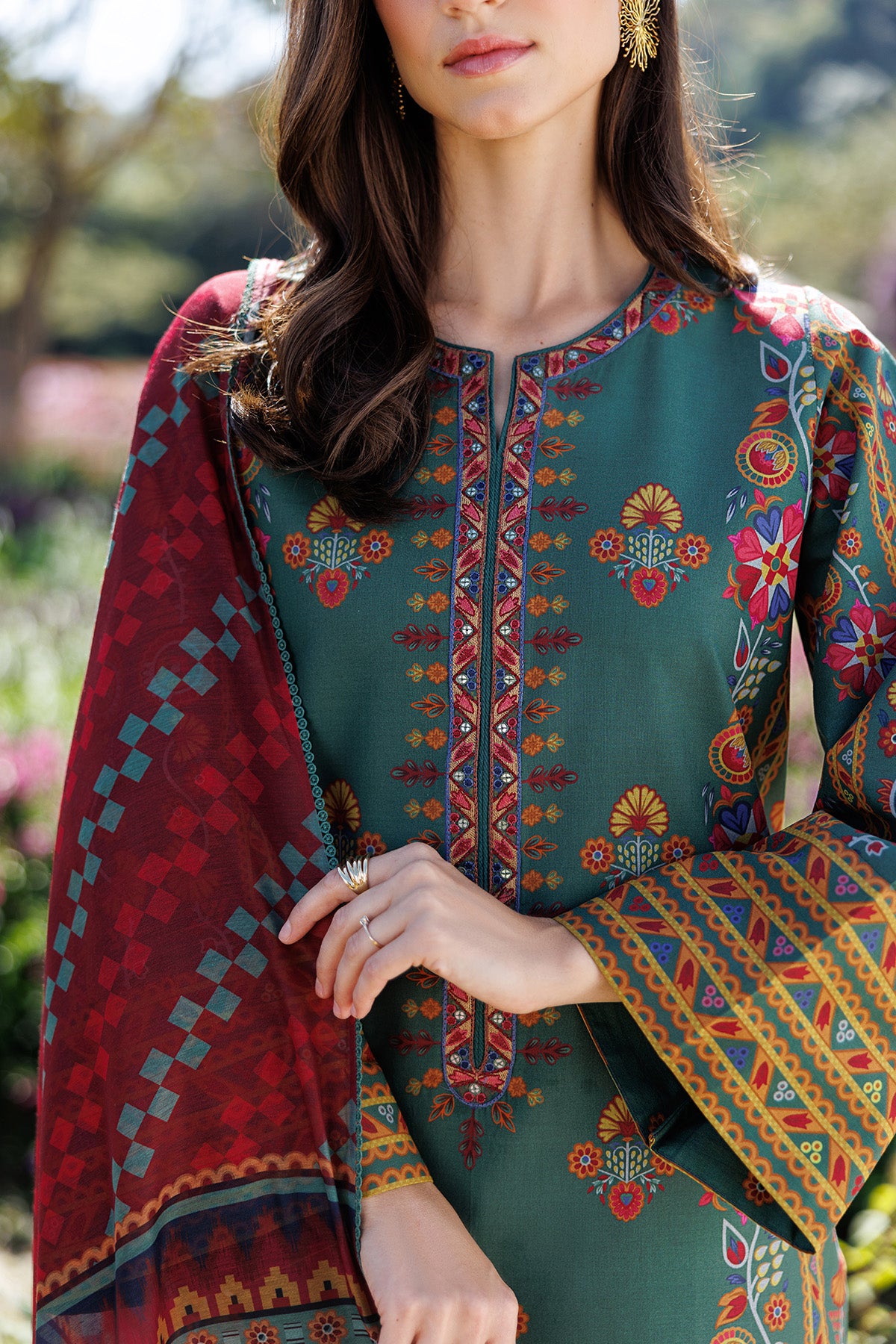 EMBROIDERED LAWN USE-9283