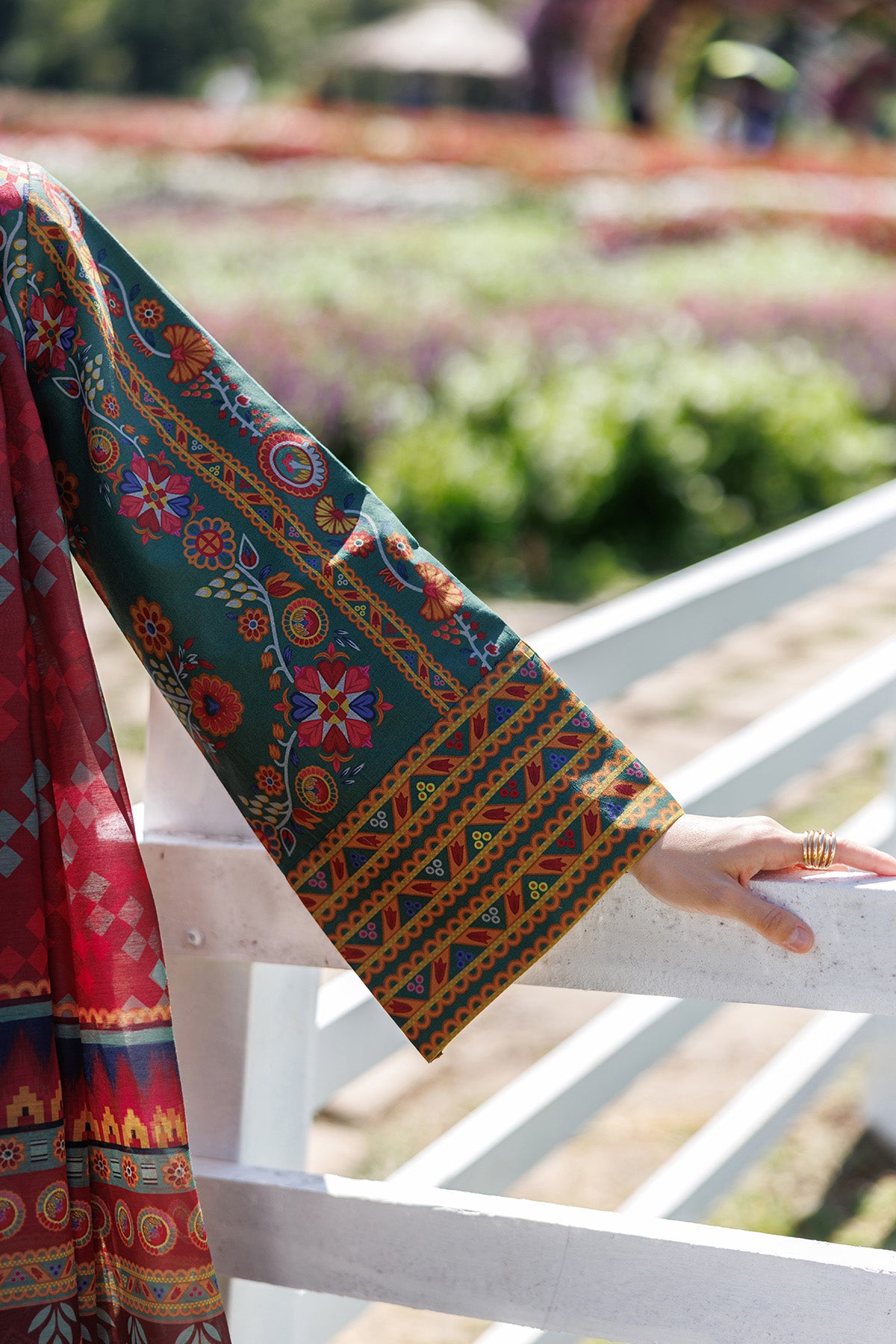 EMBROIDERED LAWN USE-9283