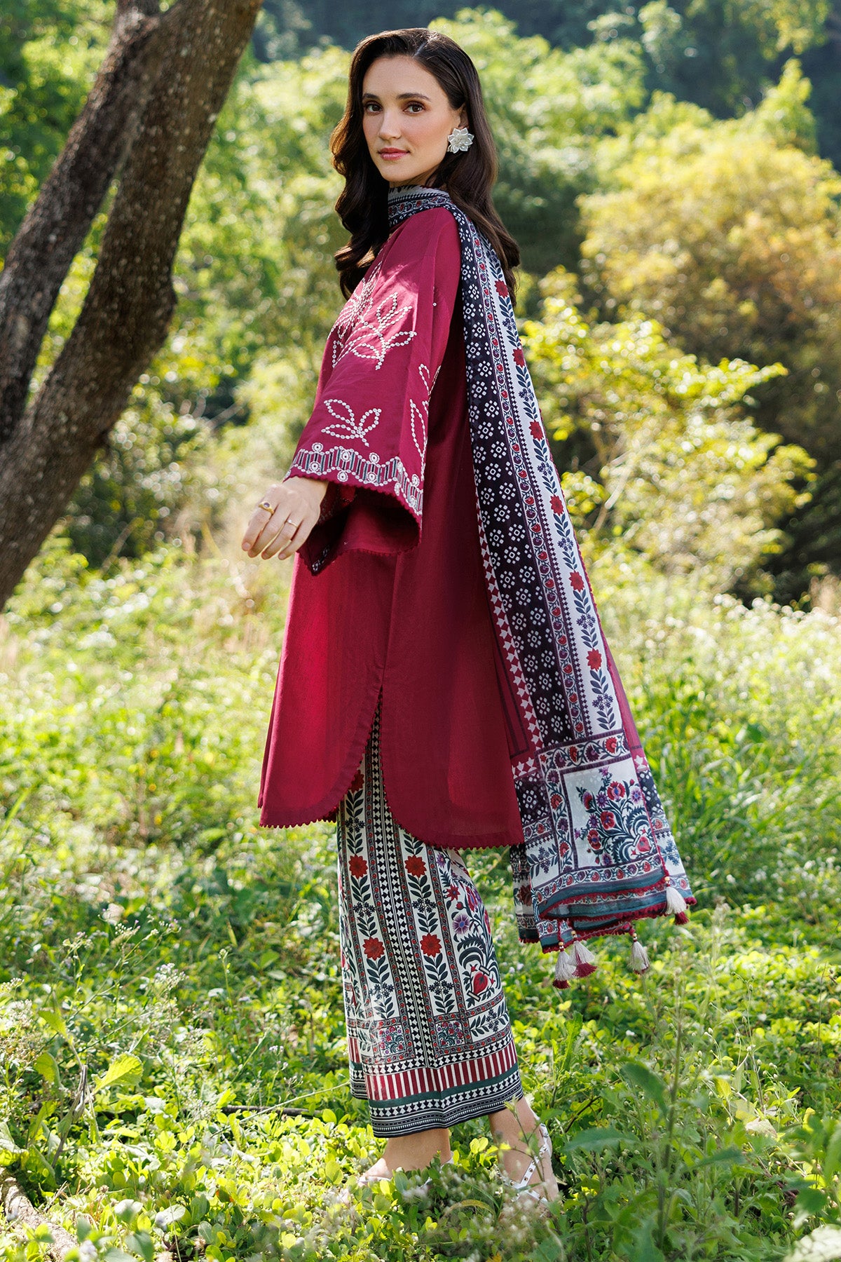 EMBROIDERED LAWN USE-9287