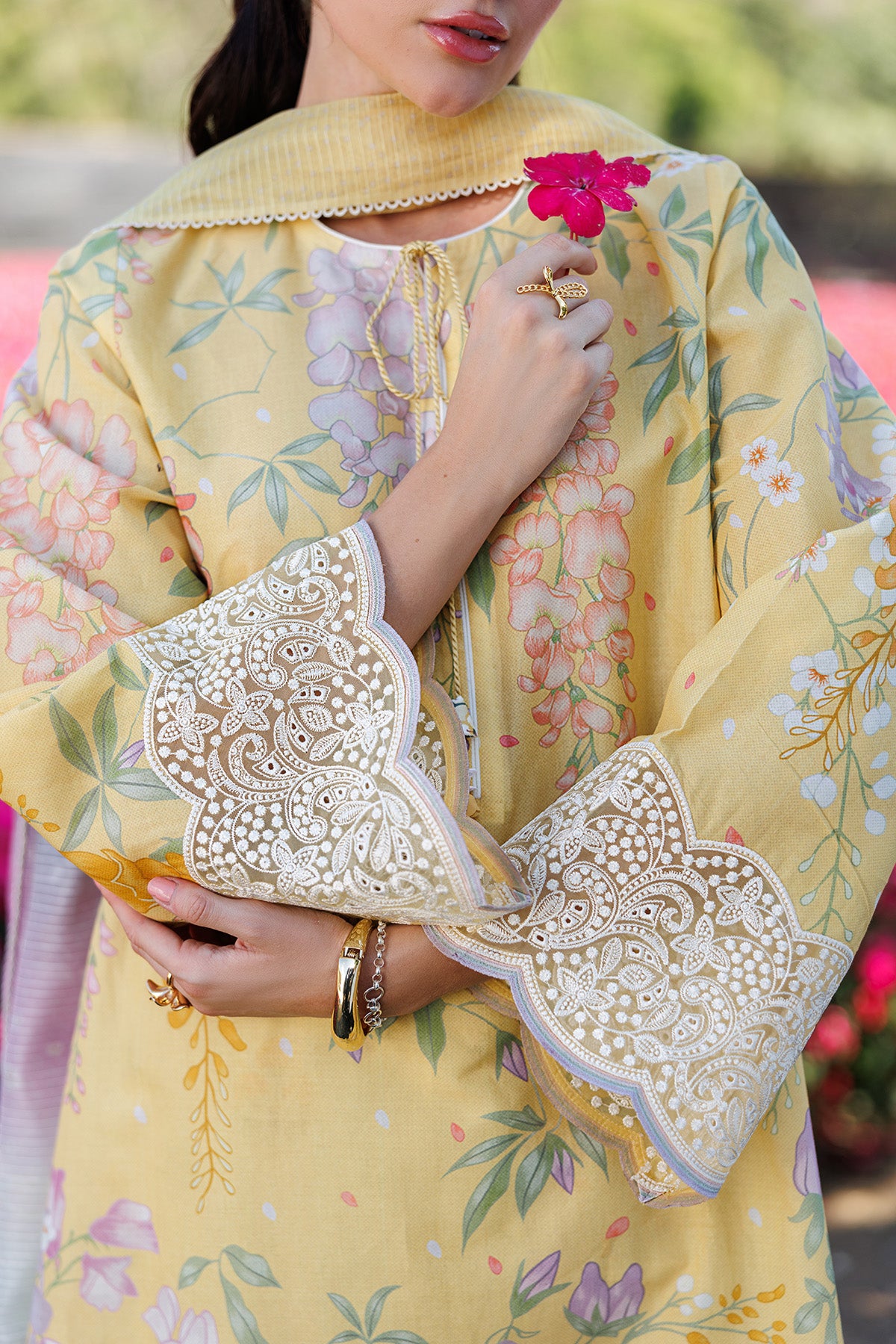 EMBROIDERED LAWN USE-9299