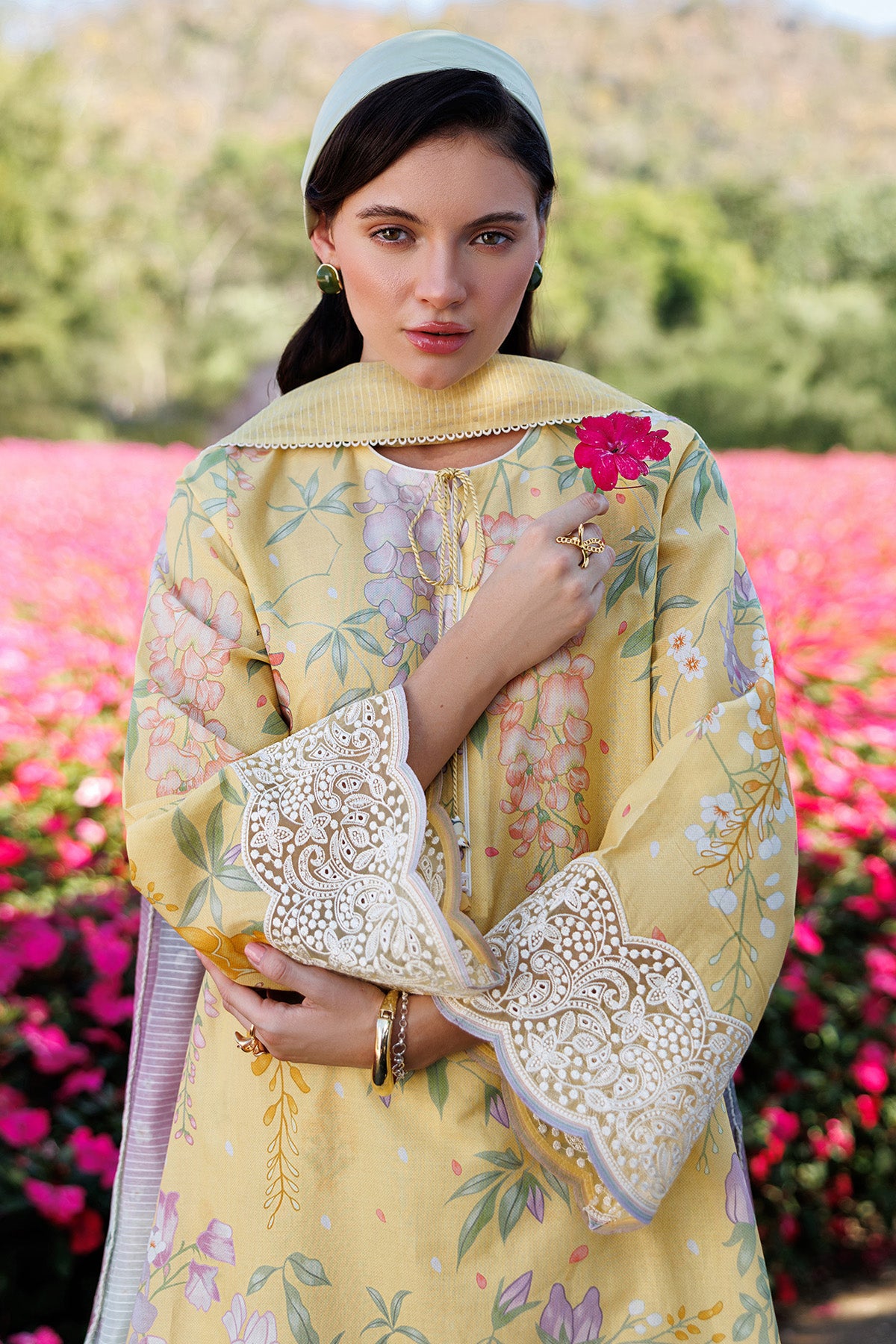 EMBROIDERED LAWN USE-9299