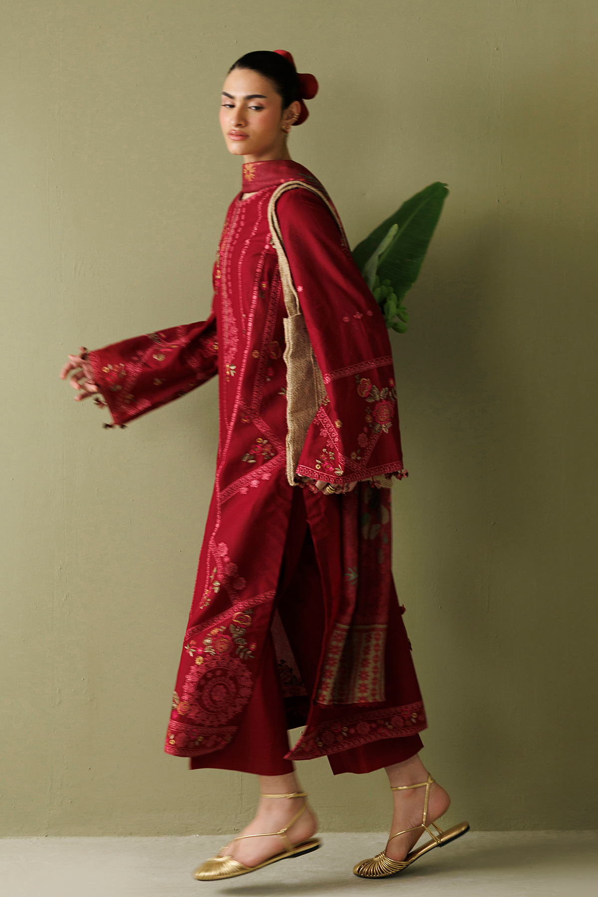 EMBROIDERED LAWN USE-9343